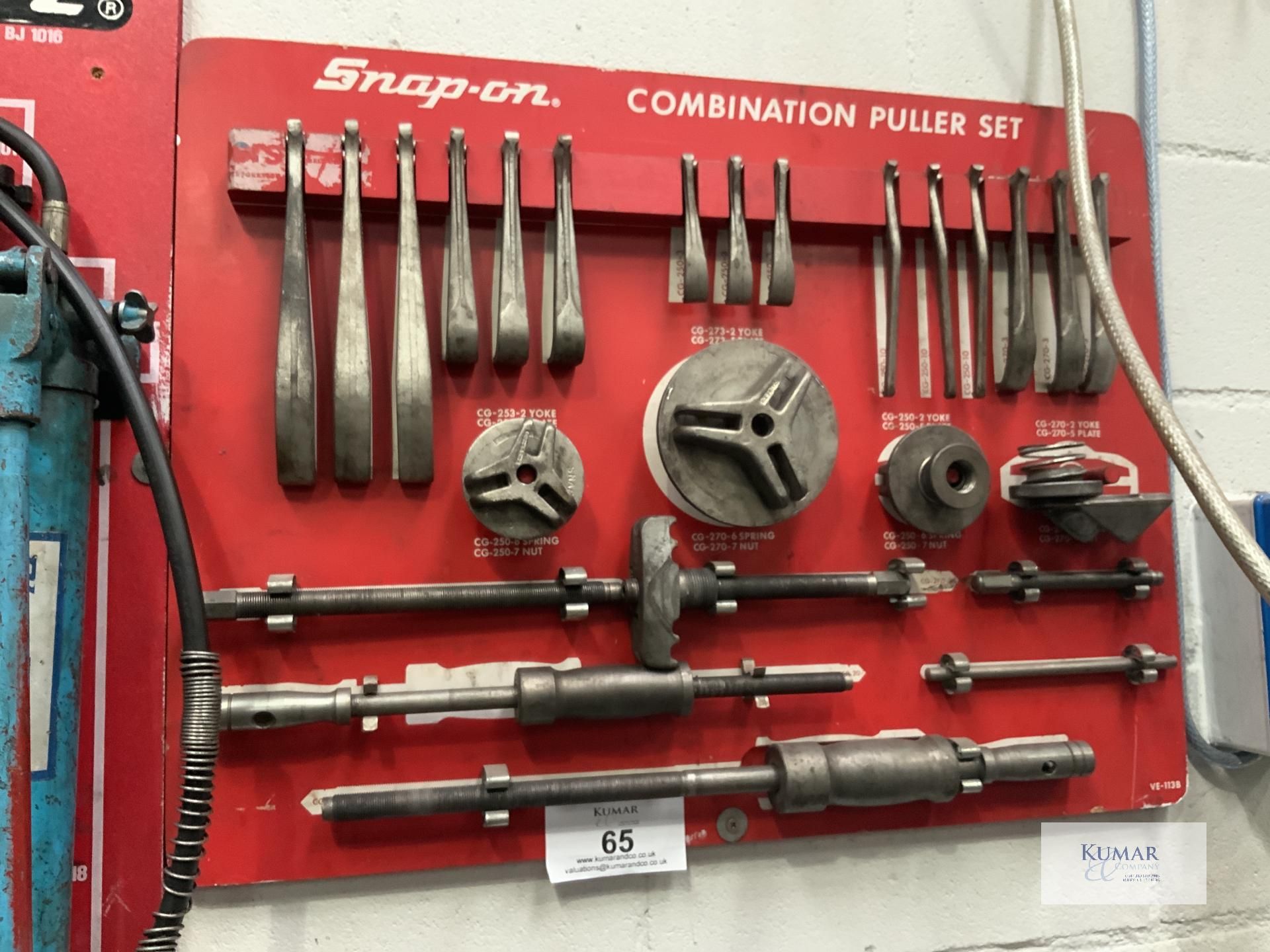 Snap-On Combination Puller Set on Wall Mounted Board