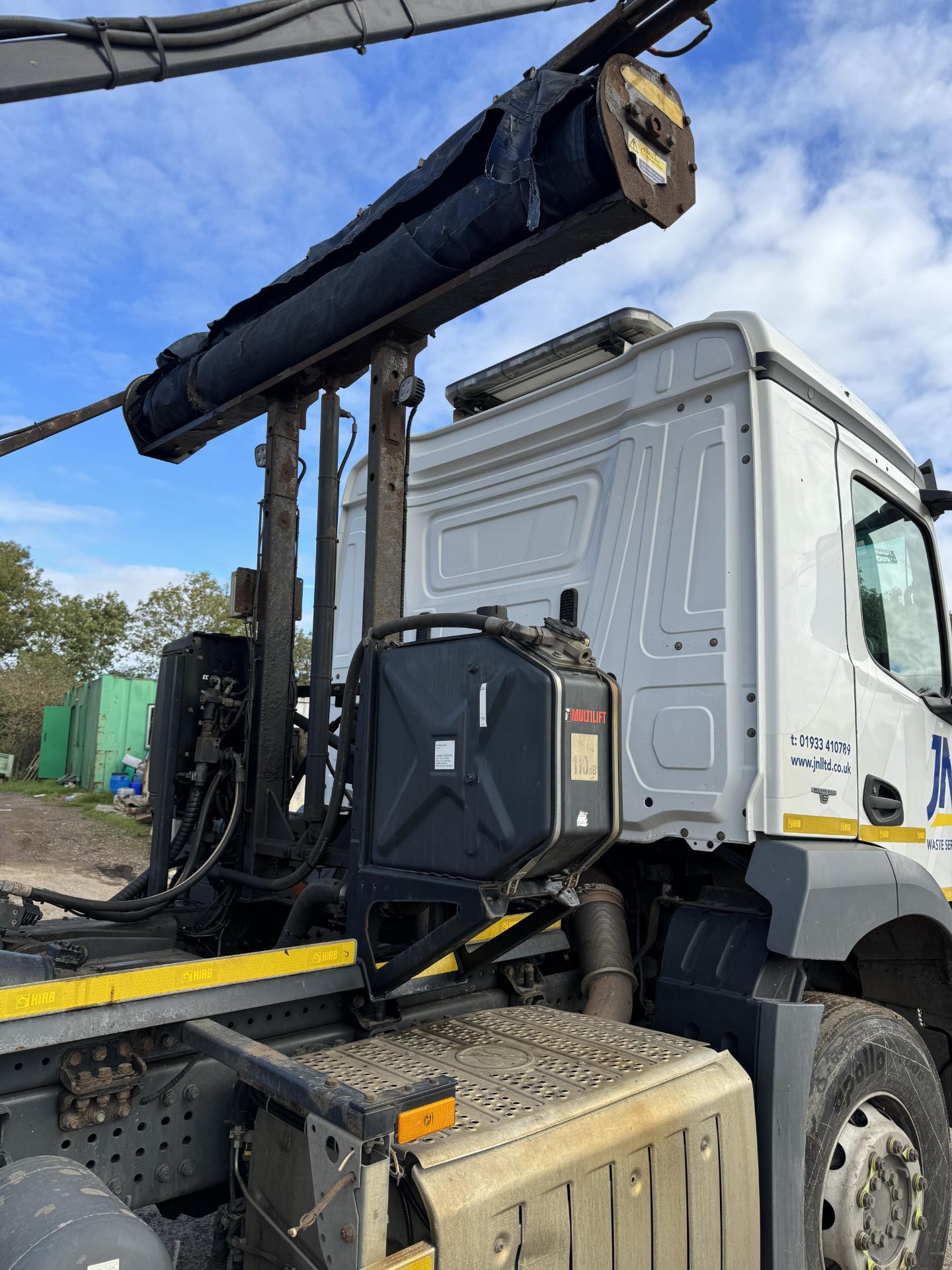 2017 - Mercedes 2546 Euro 6, 6 x 2 Draw Bar Skip Loader - Image 34 of 67