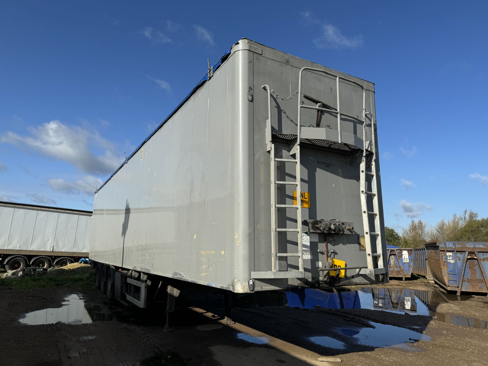 2010 - Knapen Type K100, Tri Axle Air Suspension Walking Floor Trailer - Image 2 of 40