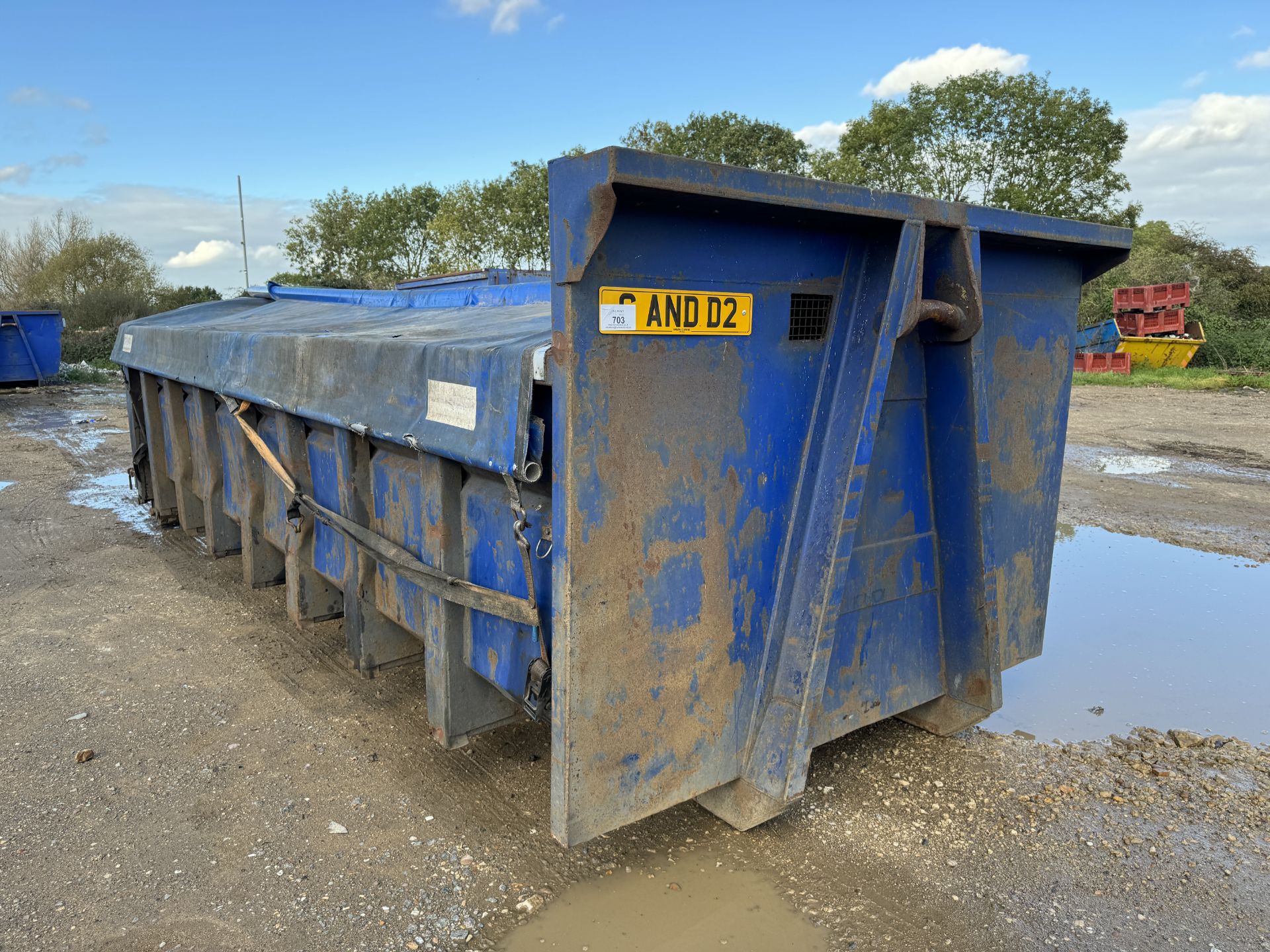 Hook Loader Skip - Image 10 of 16