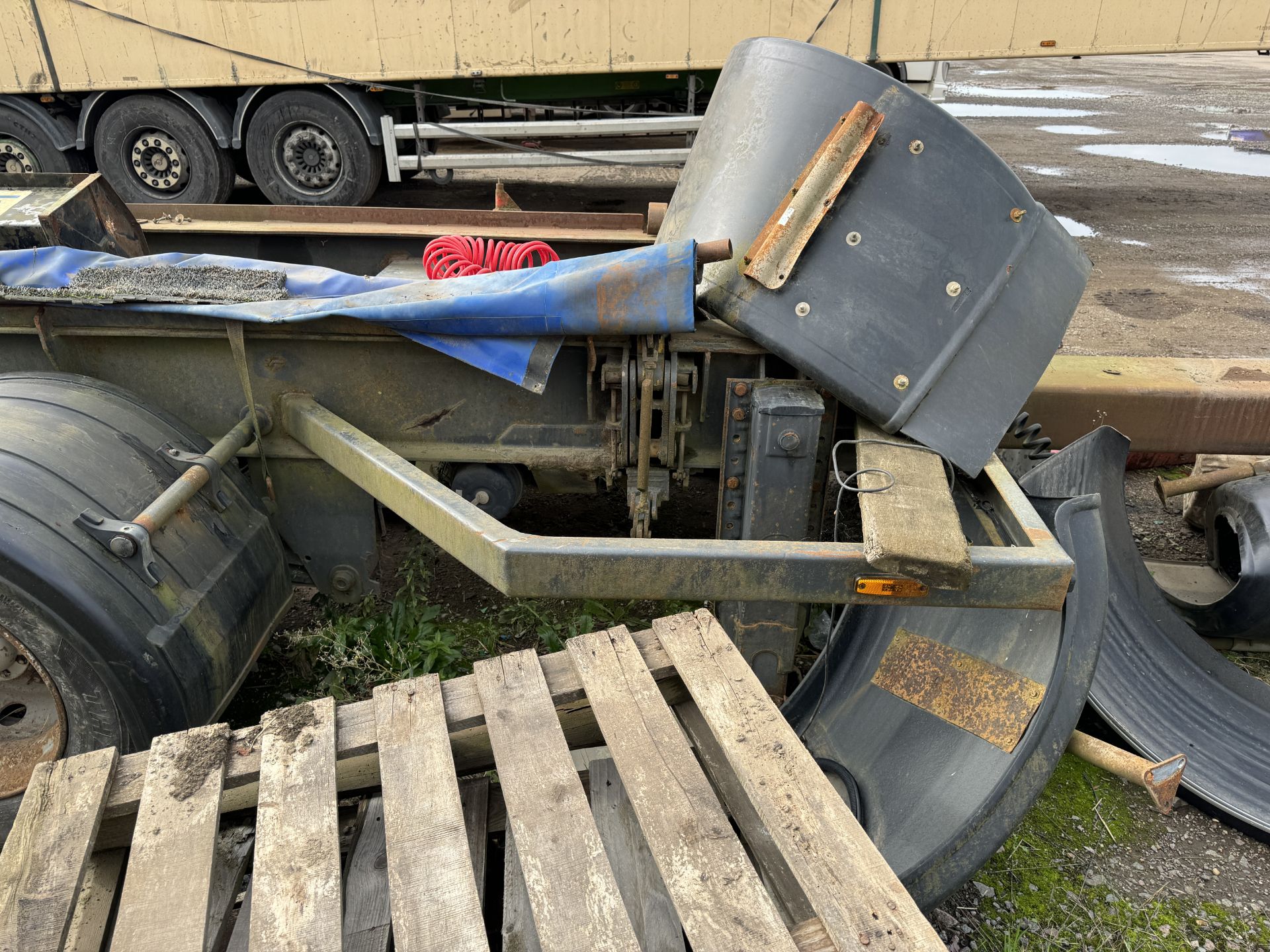 JED 03 - Fruehauf Ltd Tri - Axle Trailer, Sold for Spares - Image 18 of 18