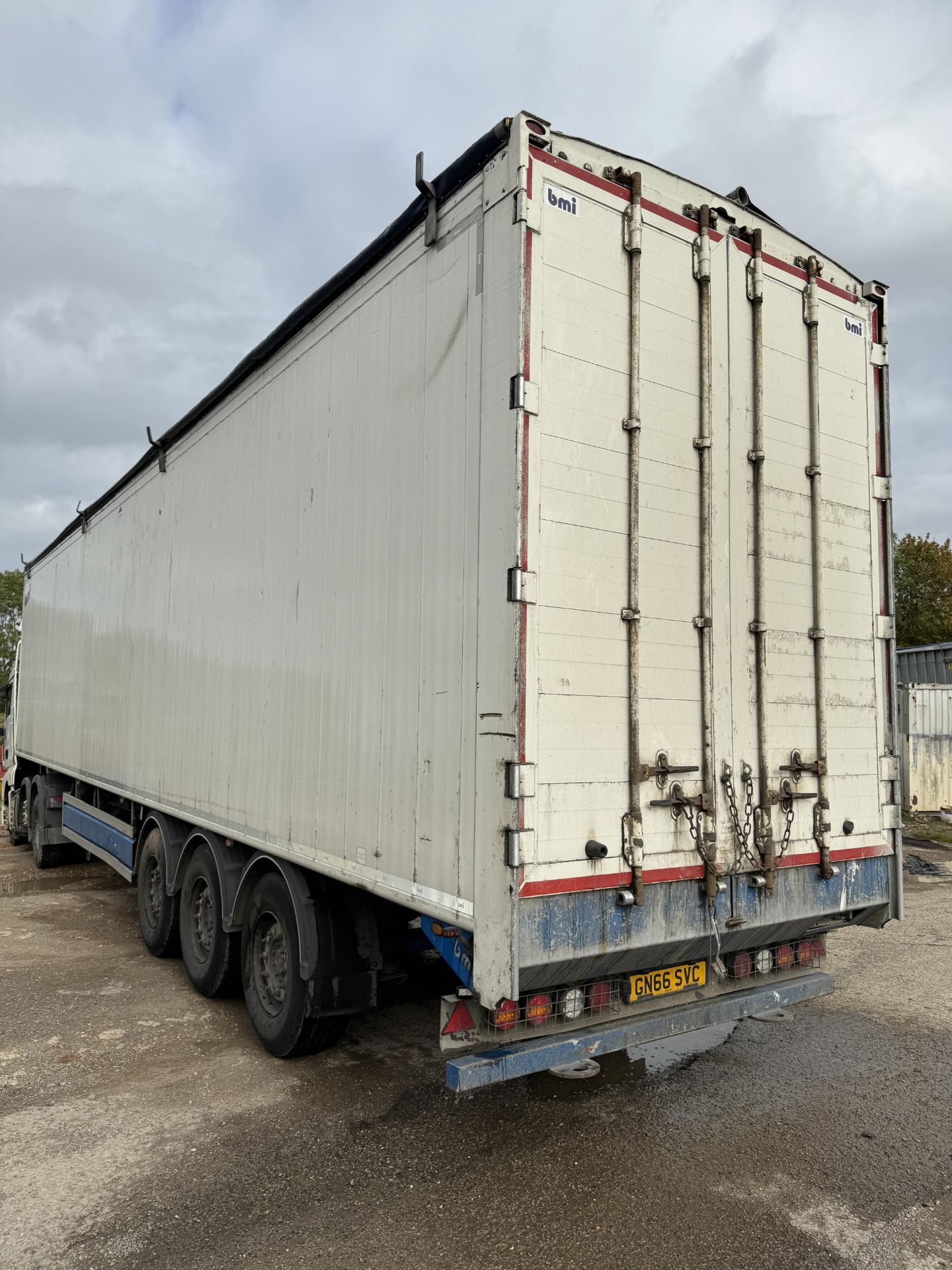 2017 - BMI Trailers Type AW 125, Tri Axle Air Suspension 125 Yard Cargo Floor Trailer - Image 29 of 46