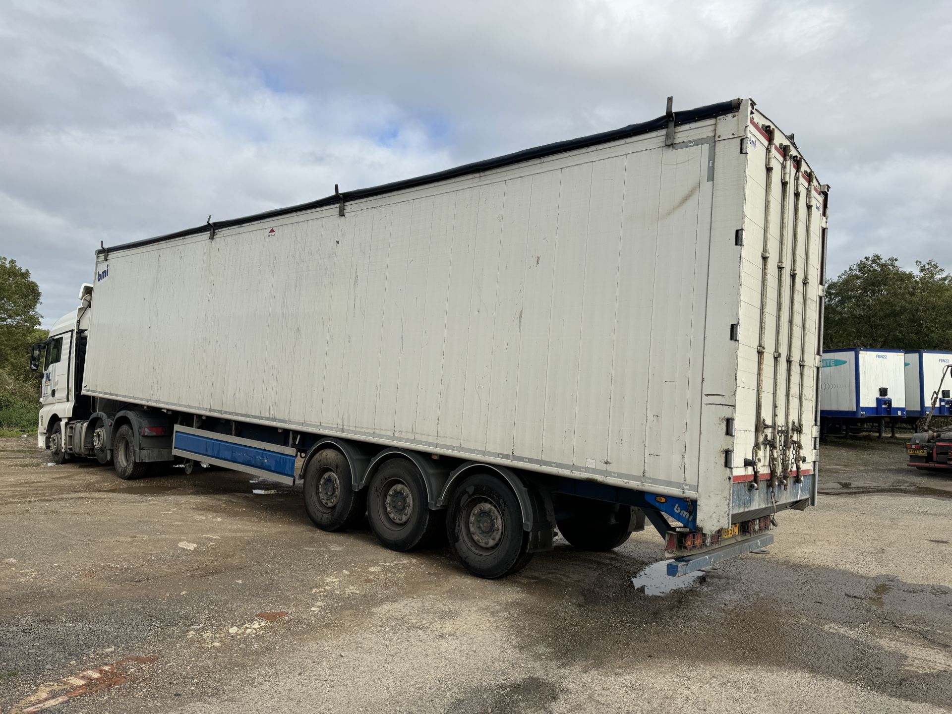 2017 - BMI Trailers Type AW 125, Tri Axle Air Suspension 125 Yard Cargo Floor Trailer - Image 26 of 46