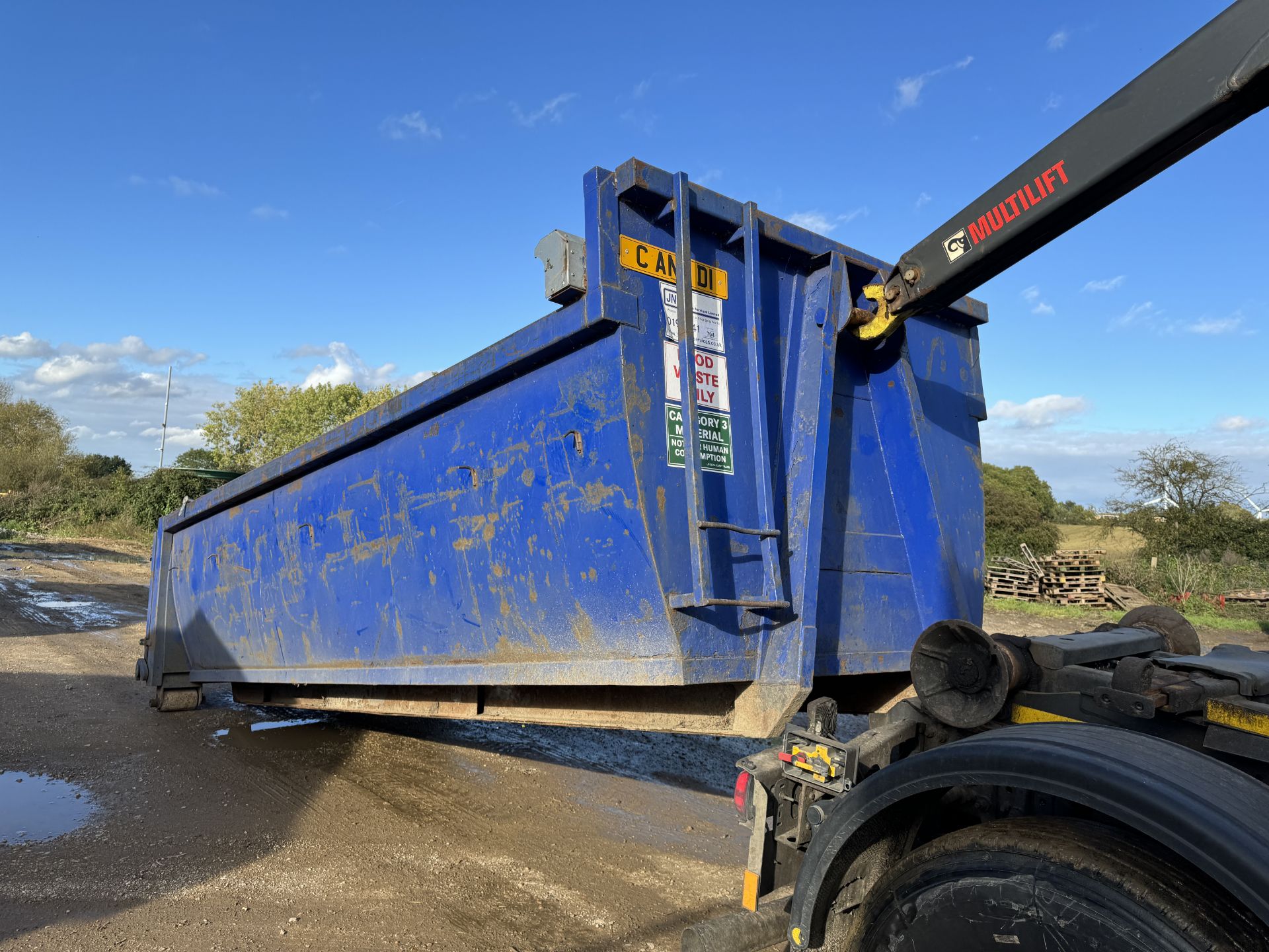 Hook Loader Skip - Image 15 of 19