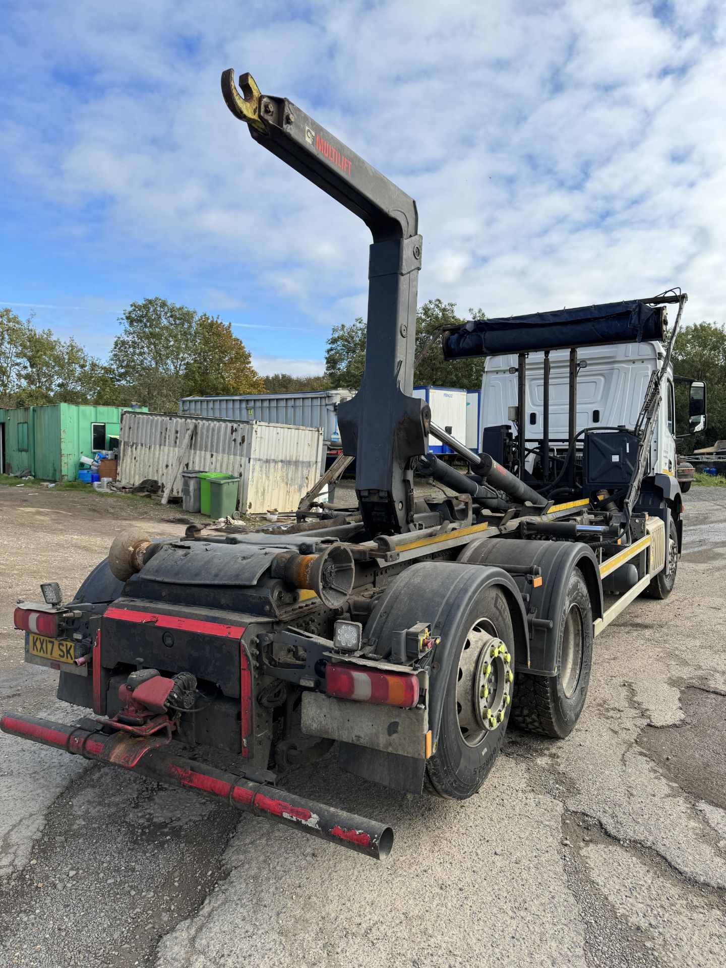 2017 - Mercedes 2546 Euro 6, 6 x 2 Draw Bar Skip Loader - Image 15 of 67