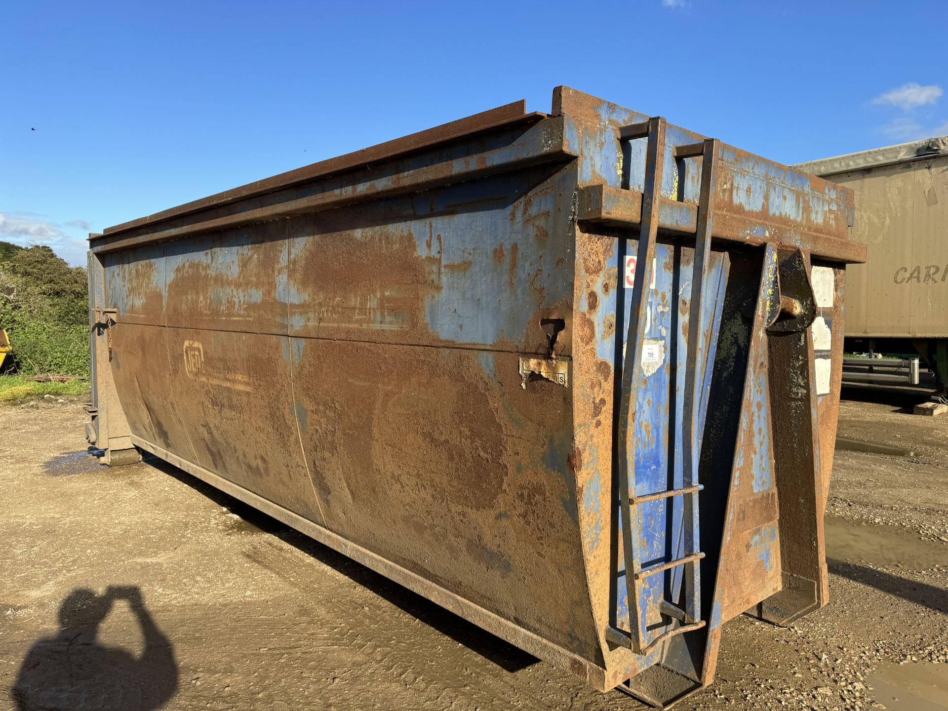 Hook Loader Skip - Image 13 of 17