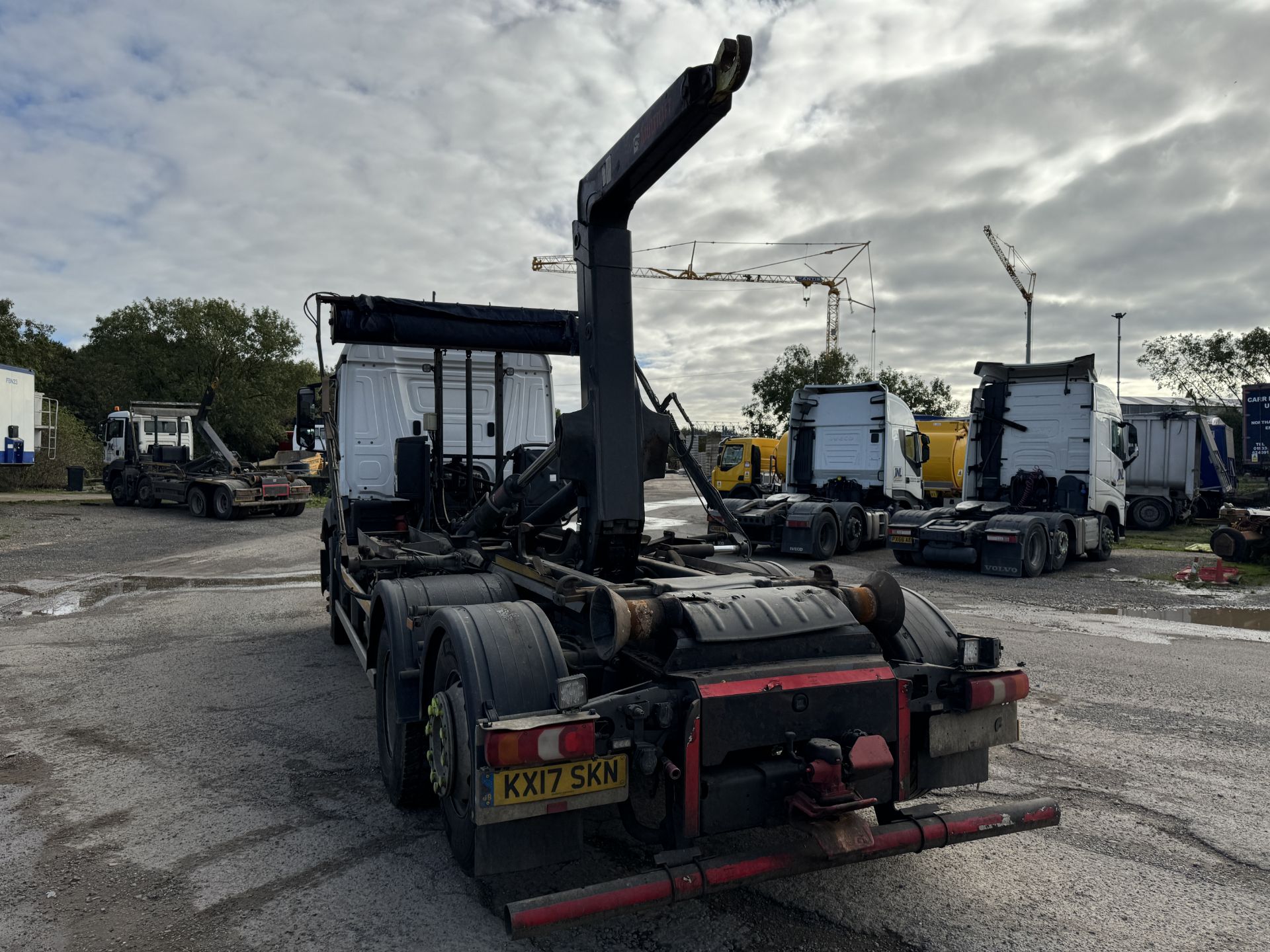 2017 - Mercedes 2546 Euro 6, 6 x 2 Draw Bar Skip Loader - Image 12 of 67