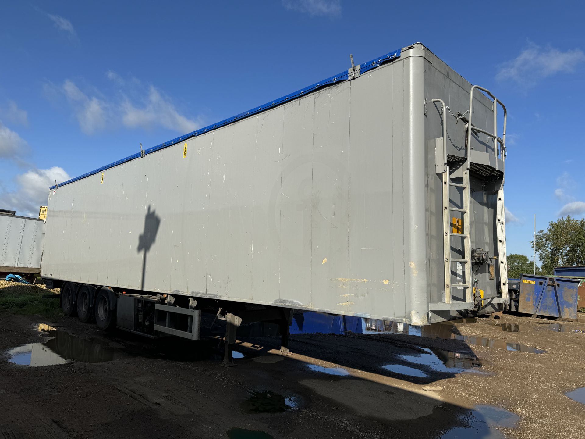 2010 - Knapen Type K100, Tri Axle Air Suspension Walking Floor Trailer - Image 3 of 40