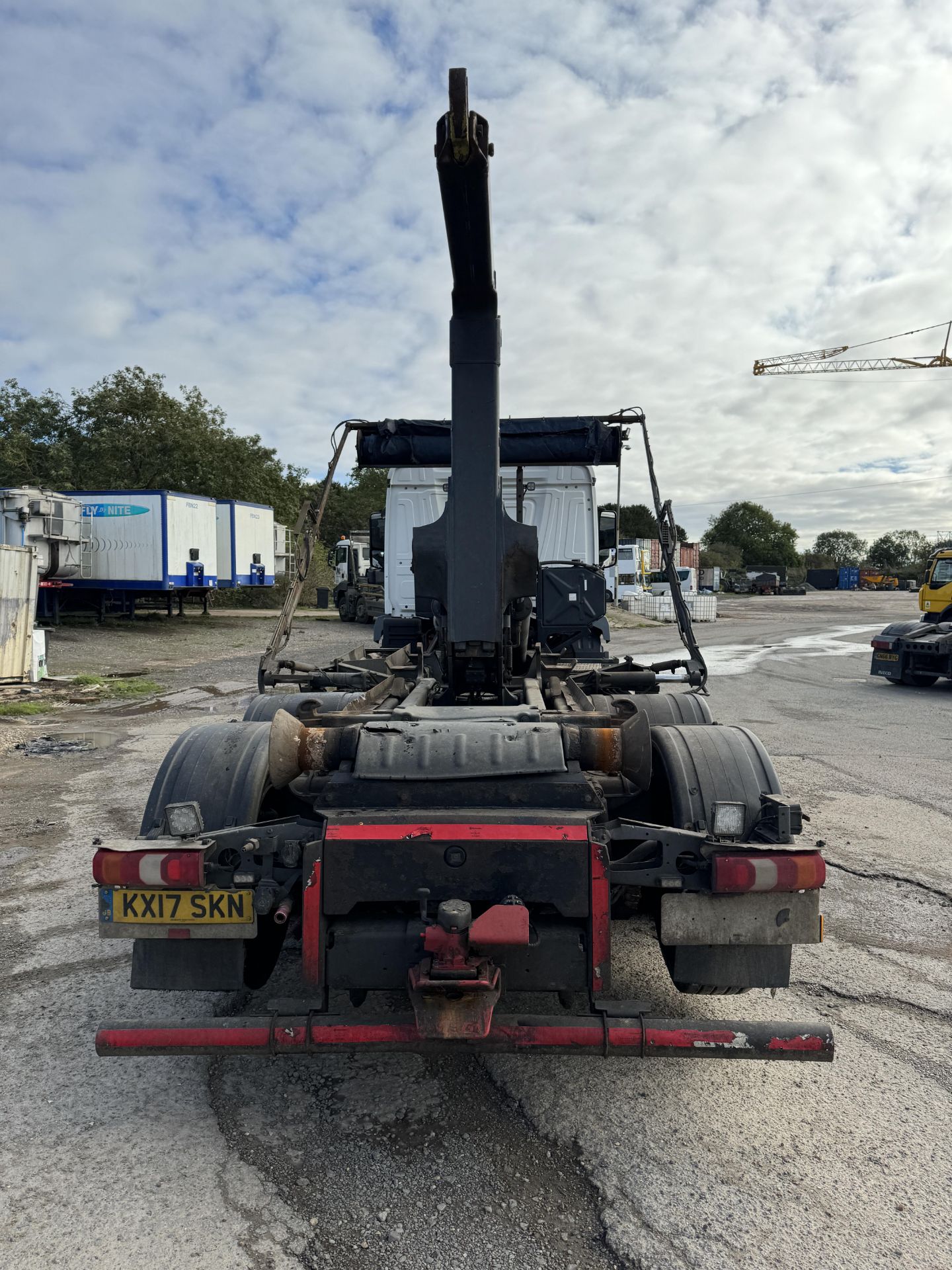 2017 - Mercedes 2546 Euro 6, 6 x 2 Draw Bar Skip Loader - Image 14 of 67