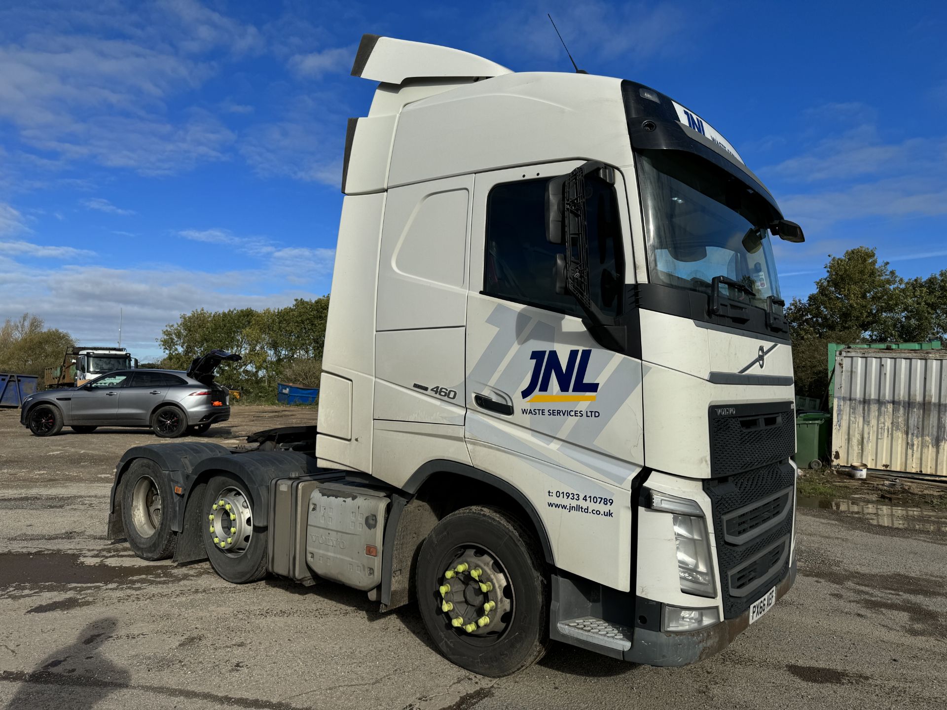 2016 - Volvo FH460 6 x 2 Euro 6 Mid Lift Tractor Unit