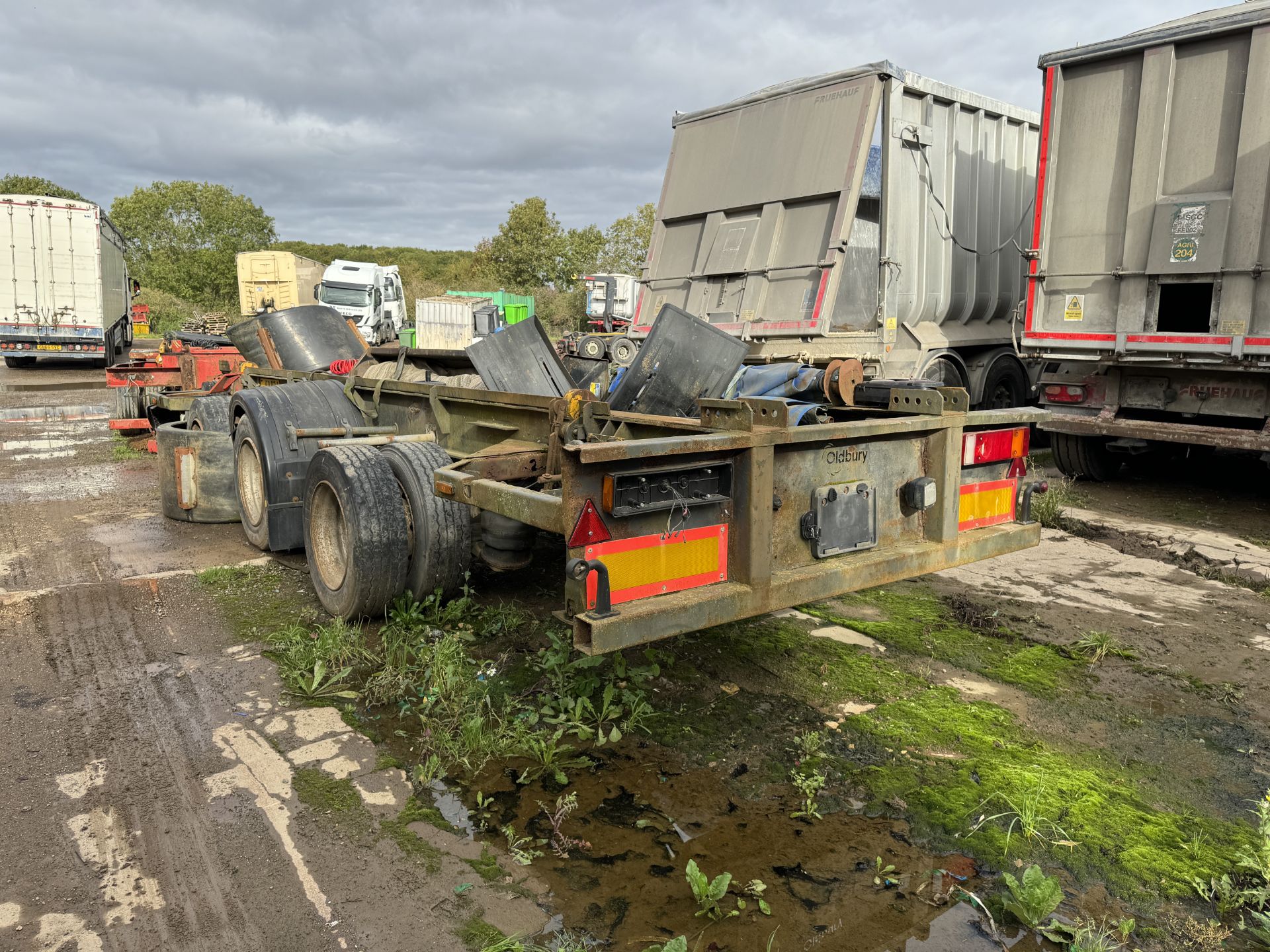 JED 03 - Fruehauf Ltd Tri - Axle Trailer, Sold for Spares - Image 11 of 18