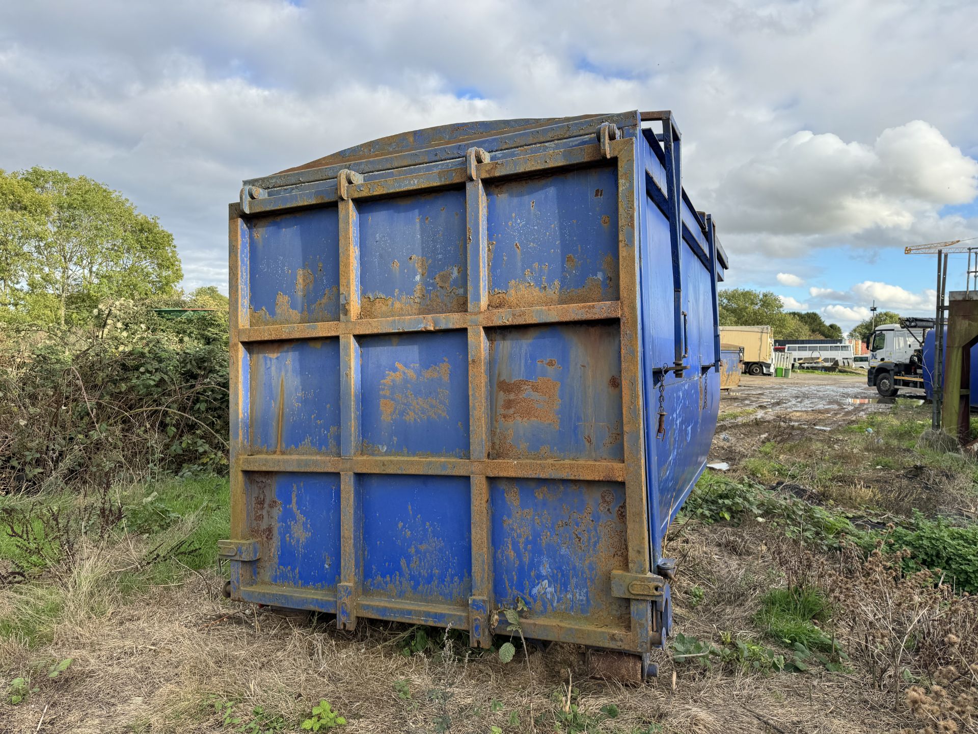 Hook Loader Skip - Image 5 of 12