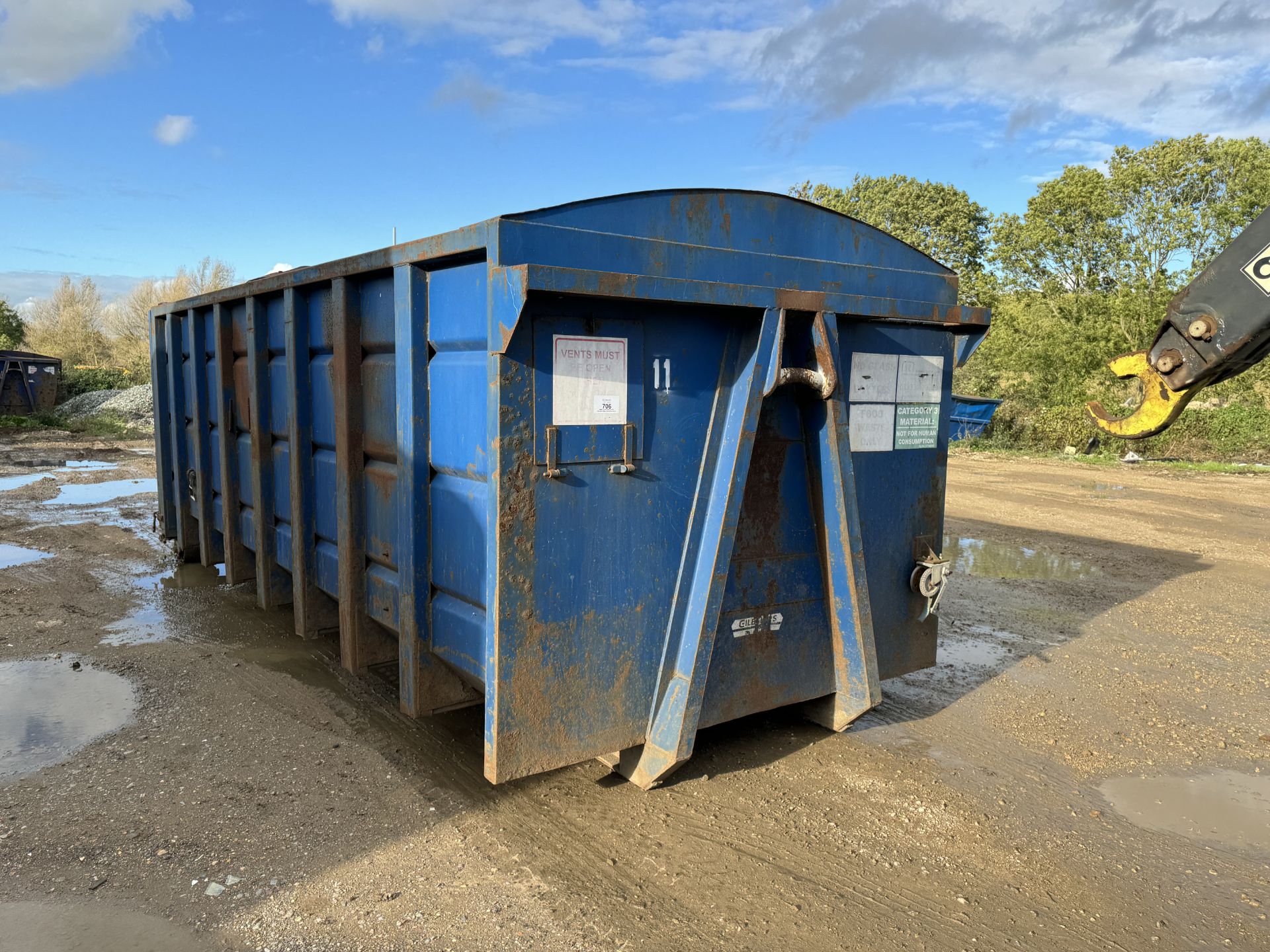 Hook Loader Skip - Image 16 of 20