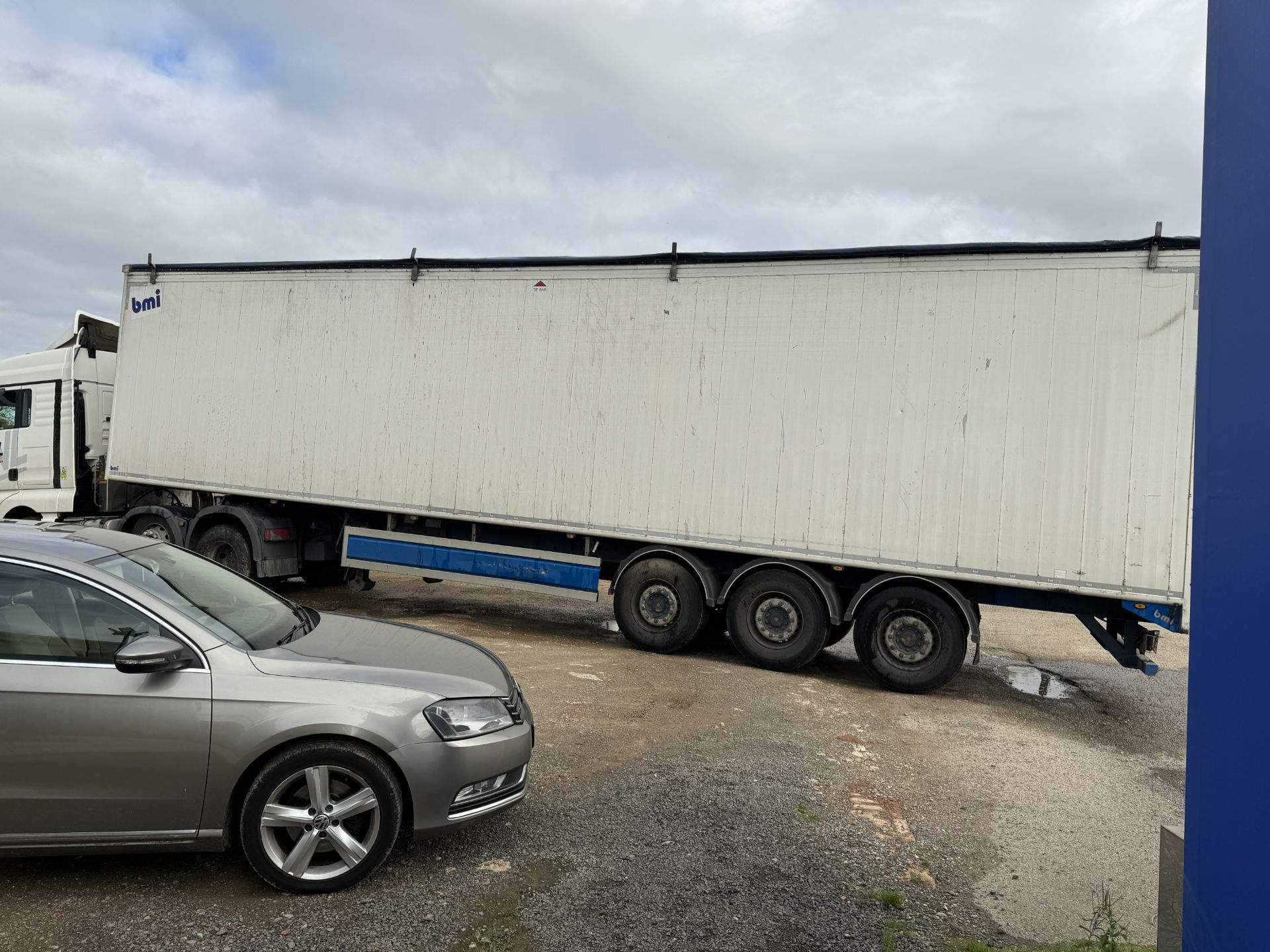 2017 - BMI Trailers Type AW 125, Tri Axle Air Suspension 125 Yard Cargo Floor Trailer - Image 25 of 46