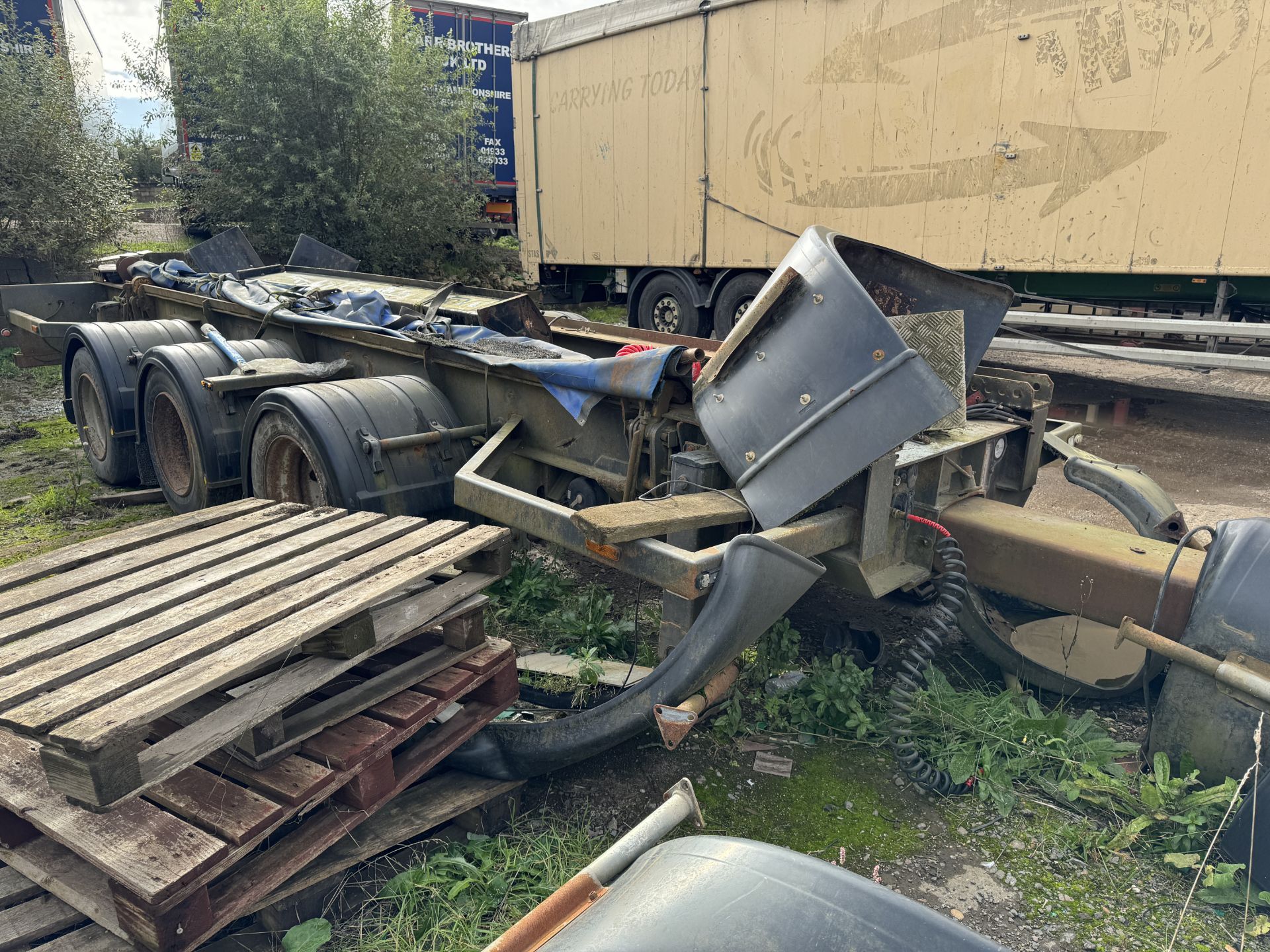 JED 03 - Fruehauf Ltd Tri - Axle Trailer, Sold for Spares