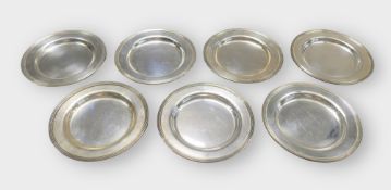 Sieben formschöne Untersetzer