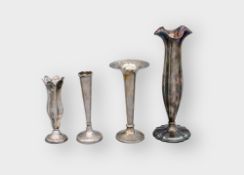 Konvolut von vier eleganten Vasen