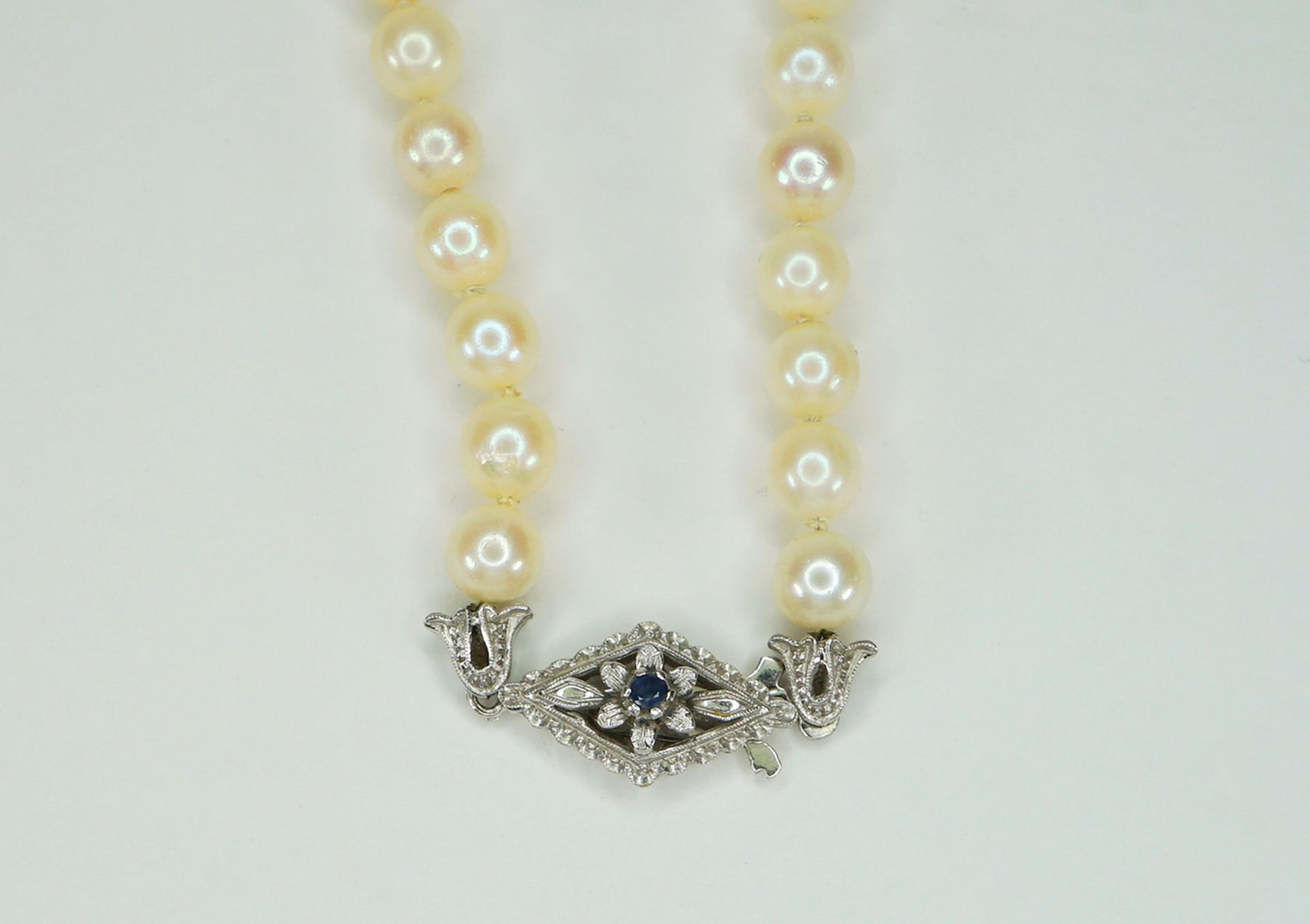 Klassische Perlenkette - Bild 4 aus 4