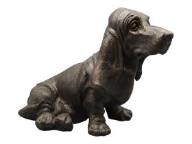 Bronze von einem Basset Hound