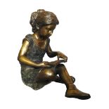 Lesendes Mädchen, Bronze