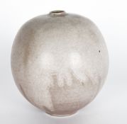Pluquet-Ulrich, Elisabeth:  Kugelförmige Vase 