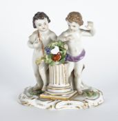 Meissen:  Putti mit Papagei