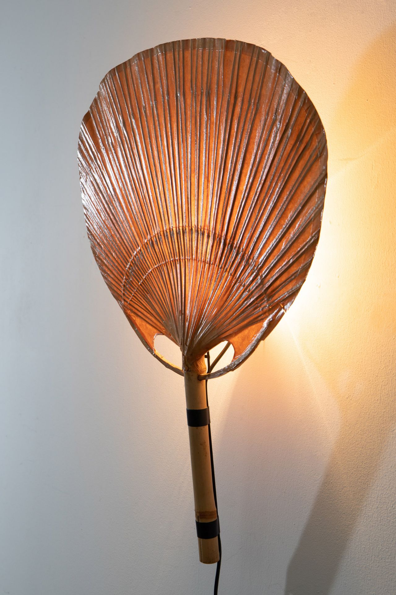 Ingo Maurer, Design M, Wall lamp model Uchiwa - Image 2 of 6