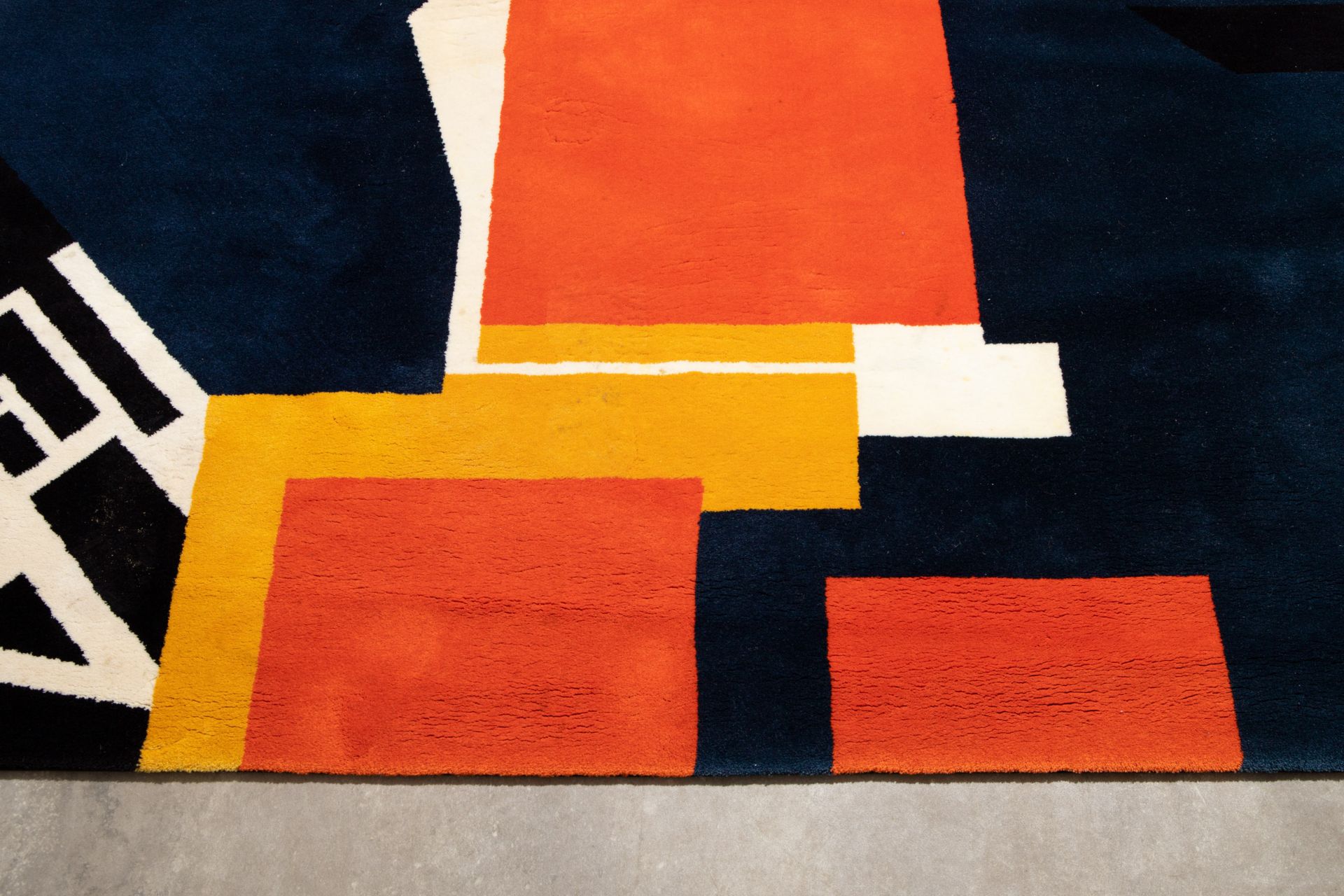 Josef Paul Kleihues, Vorwerk, Abstrakter Teppich aus der Arterior Serie - Bild 2 aus 4