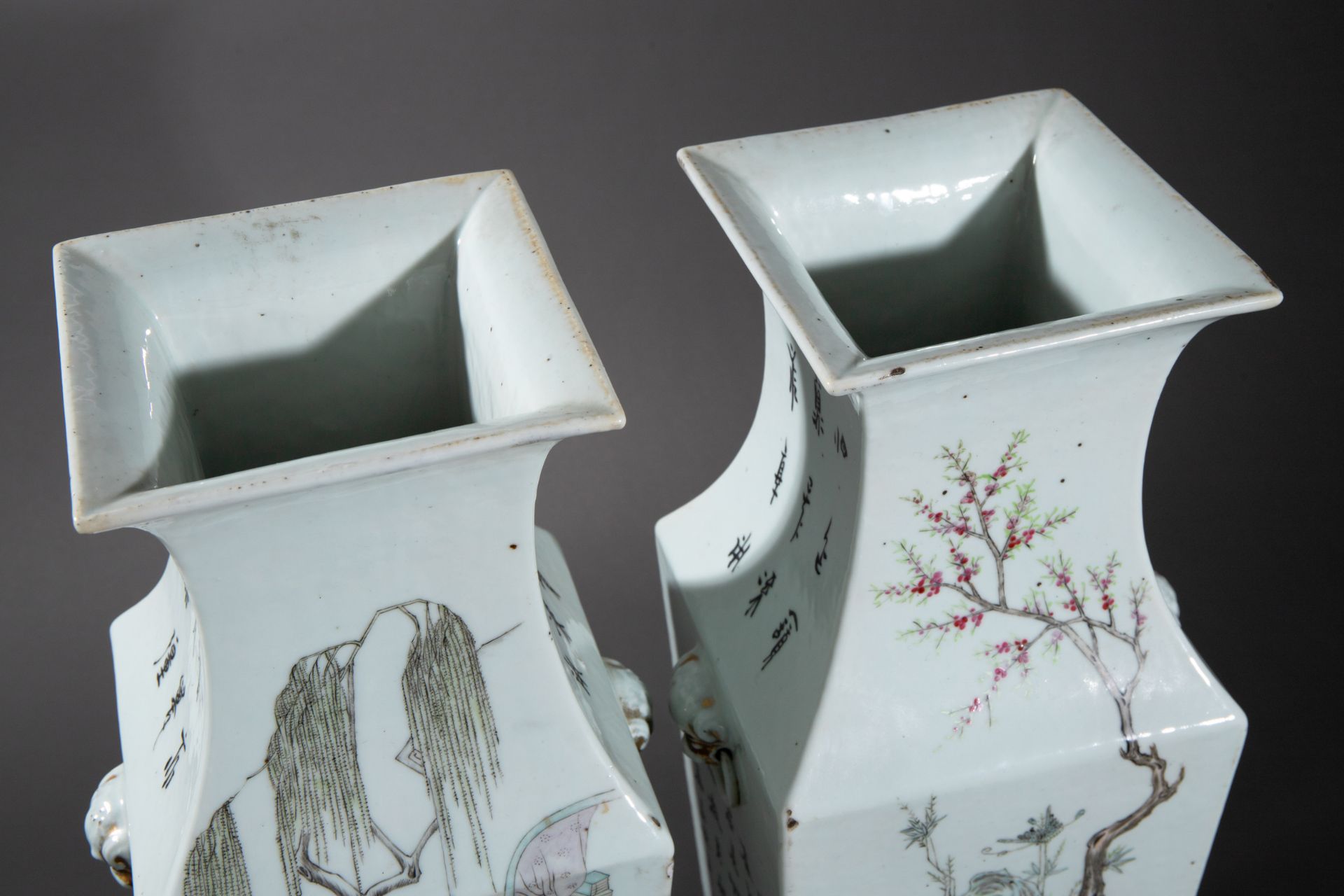 Two double decor Qianjiangcai vases with figures, landscape and architecture - Image 9 of 12