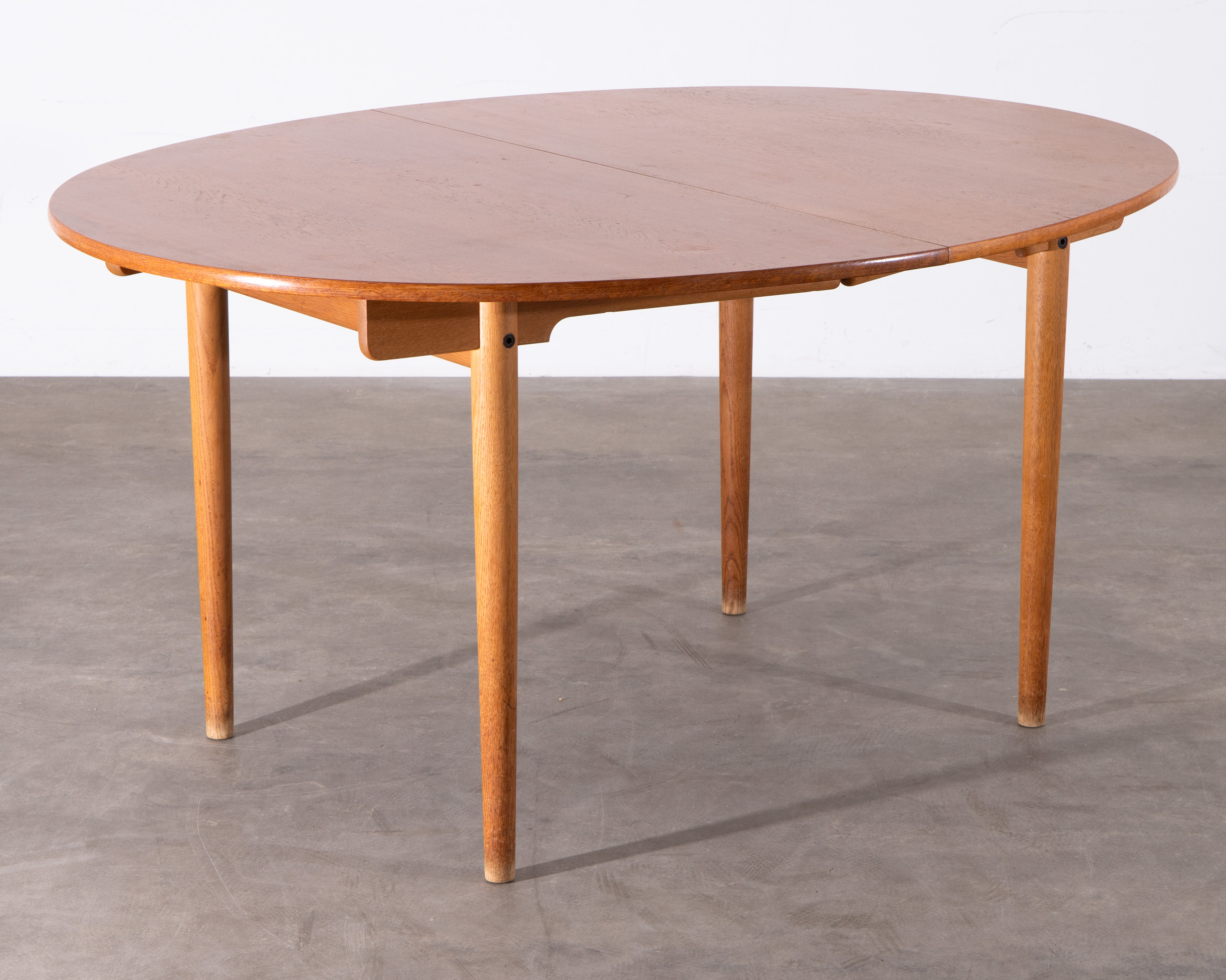 Hans J. Wegner, Andreas Tuck, dining table model AT 329 + 2 extension leaves - Image 2 of 5