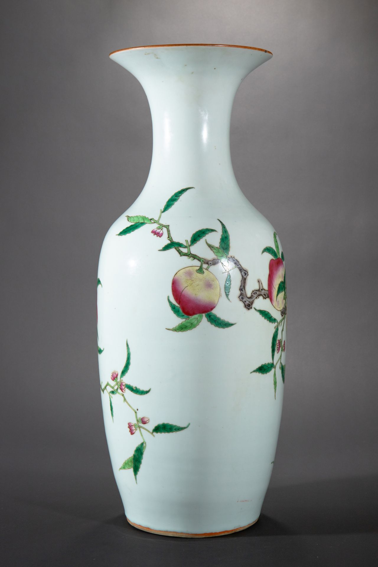 Large Famille Rose Vase with Nine Peaches and Lingzhi Mushrooms - Image 5 of 10