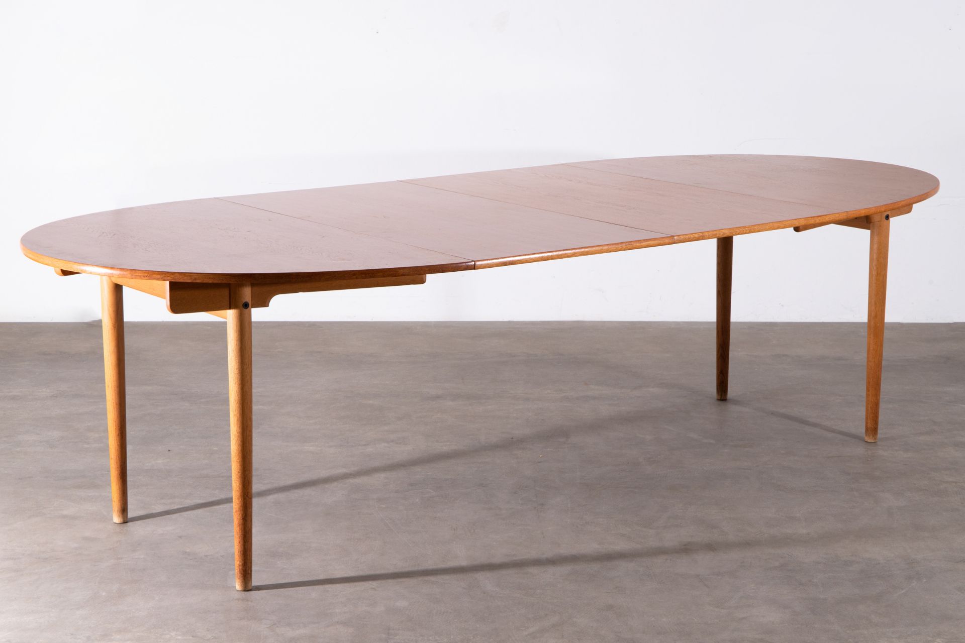 Hans J. Wegner, Andreas Tuck, Esstisch Modell AT 329 + 2 Einlegeplatten