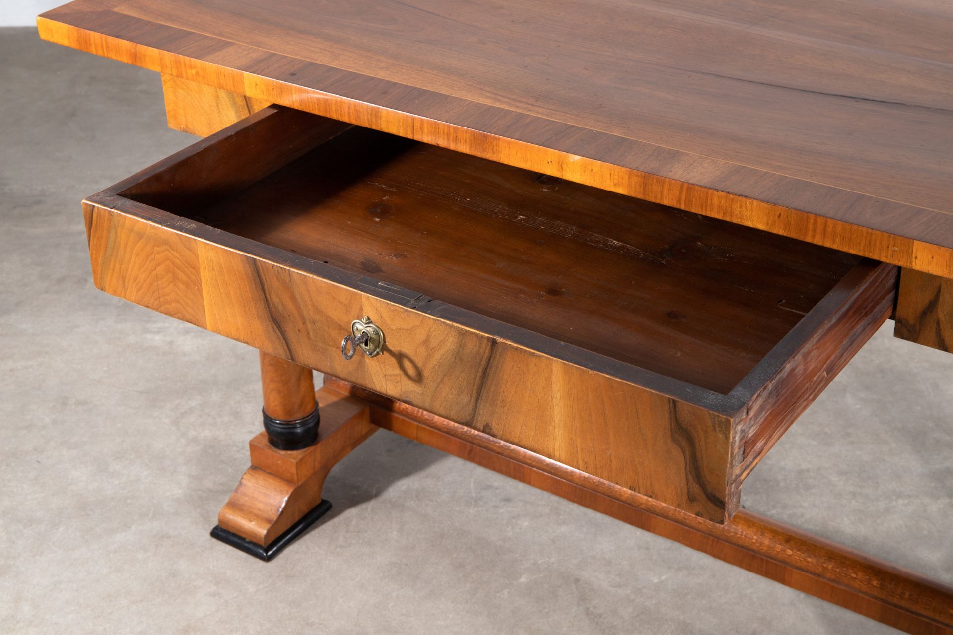 Biedermeier table, circa 1830 - Image 4 of 9