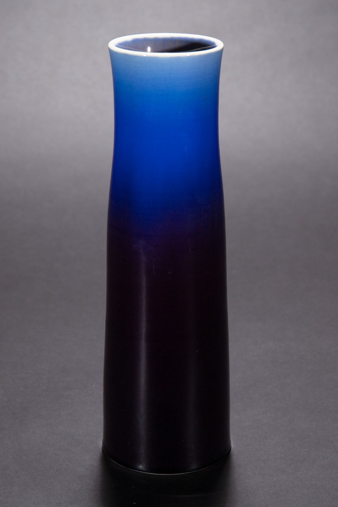 Tokuda Yasokichi III, coloured glaze porcelain vase - Bild 2 aus 5