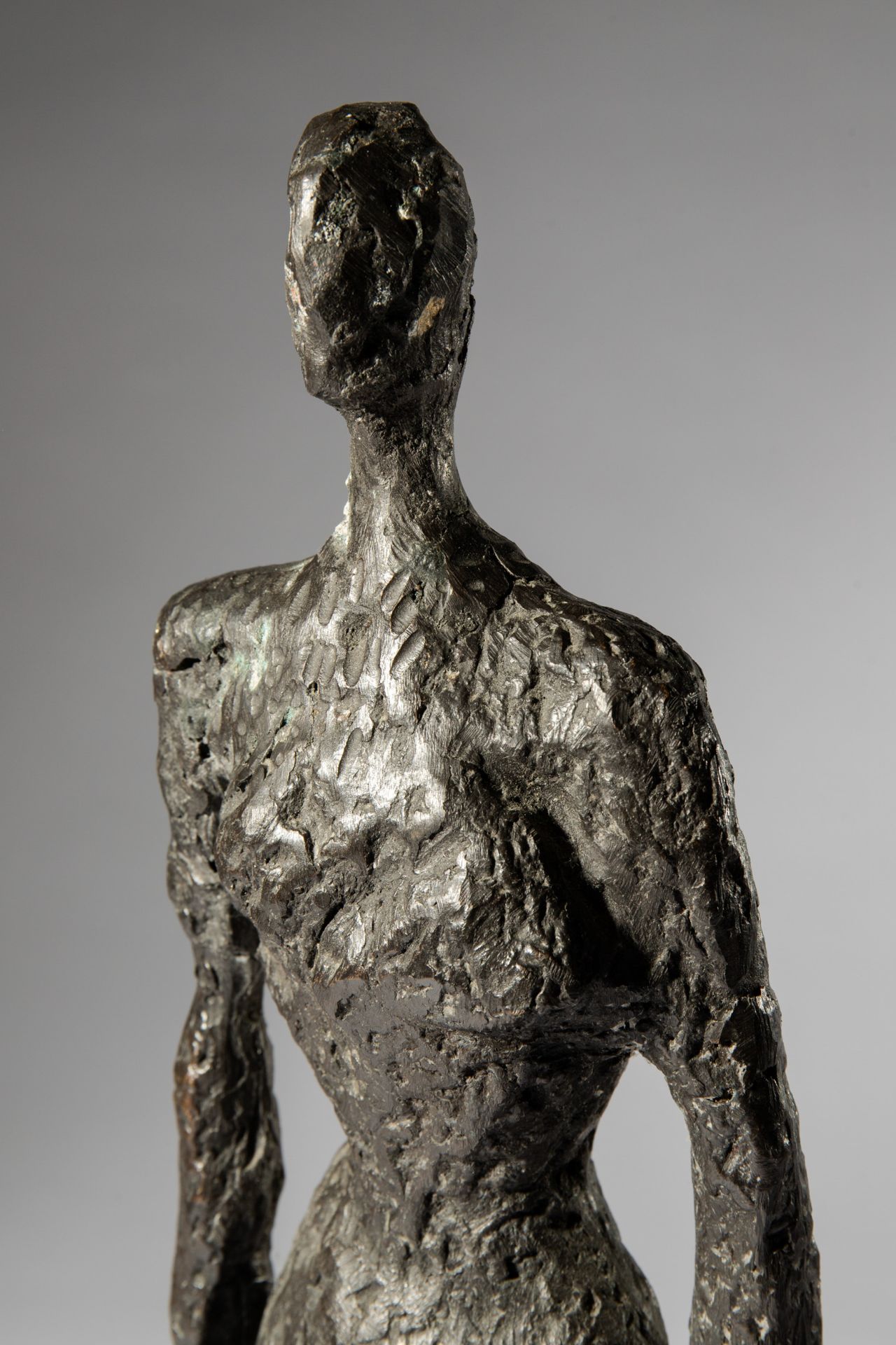 nach Alberto Giacometti, Nu debout sur socle cubique - Bild 2 aus 6