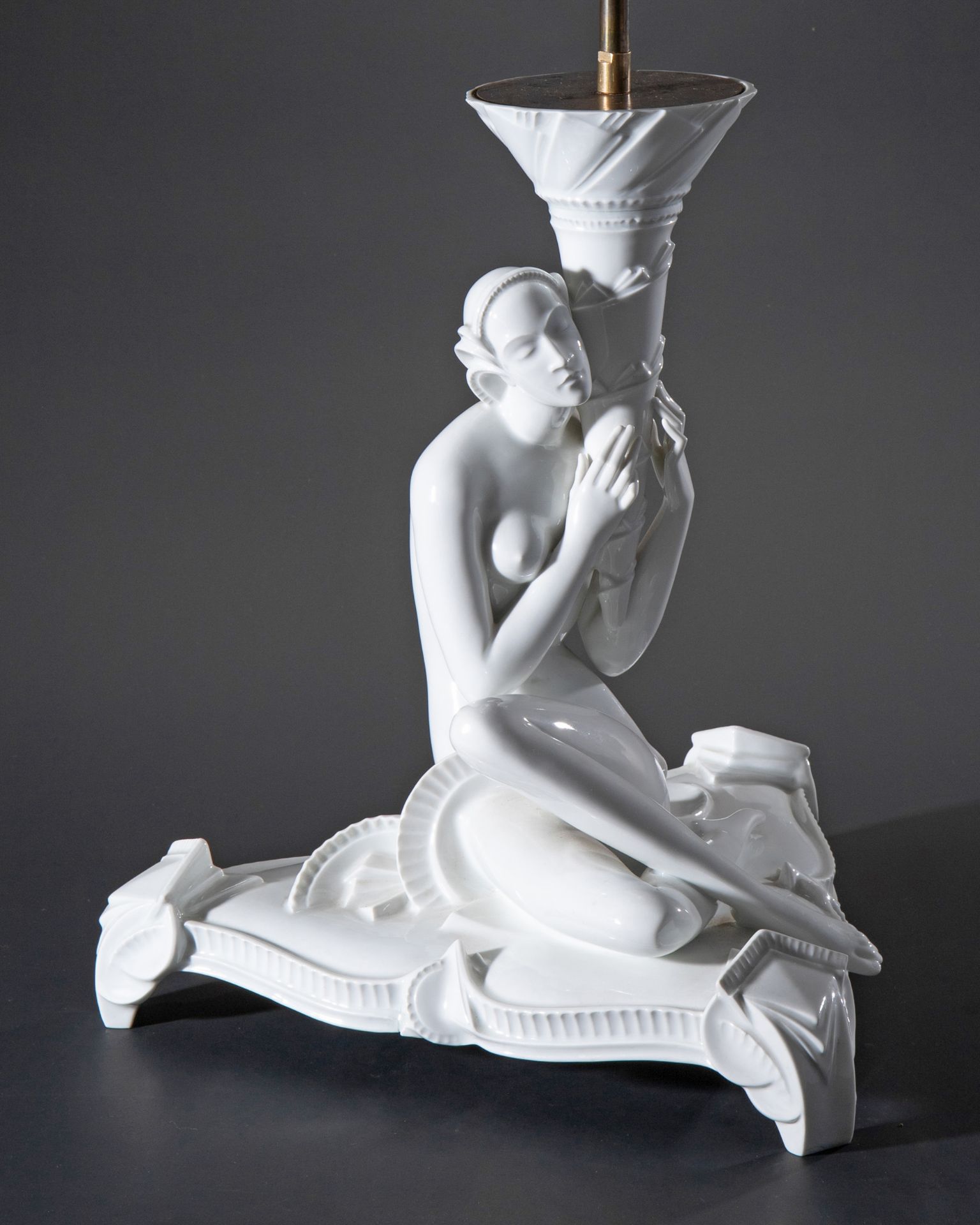 Gerhard Schliepstein, Rosenthal, Table lamp with a seated woman