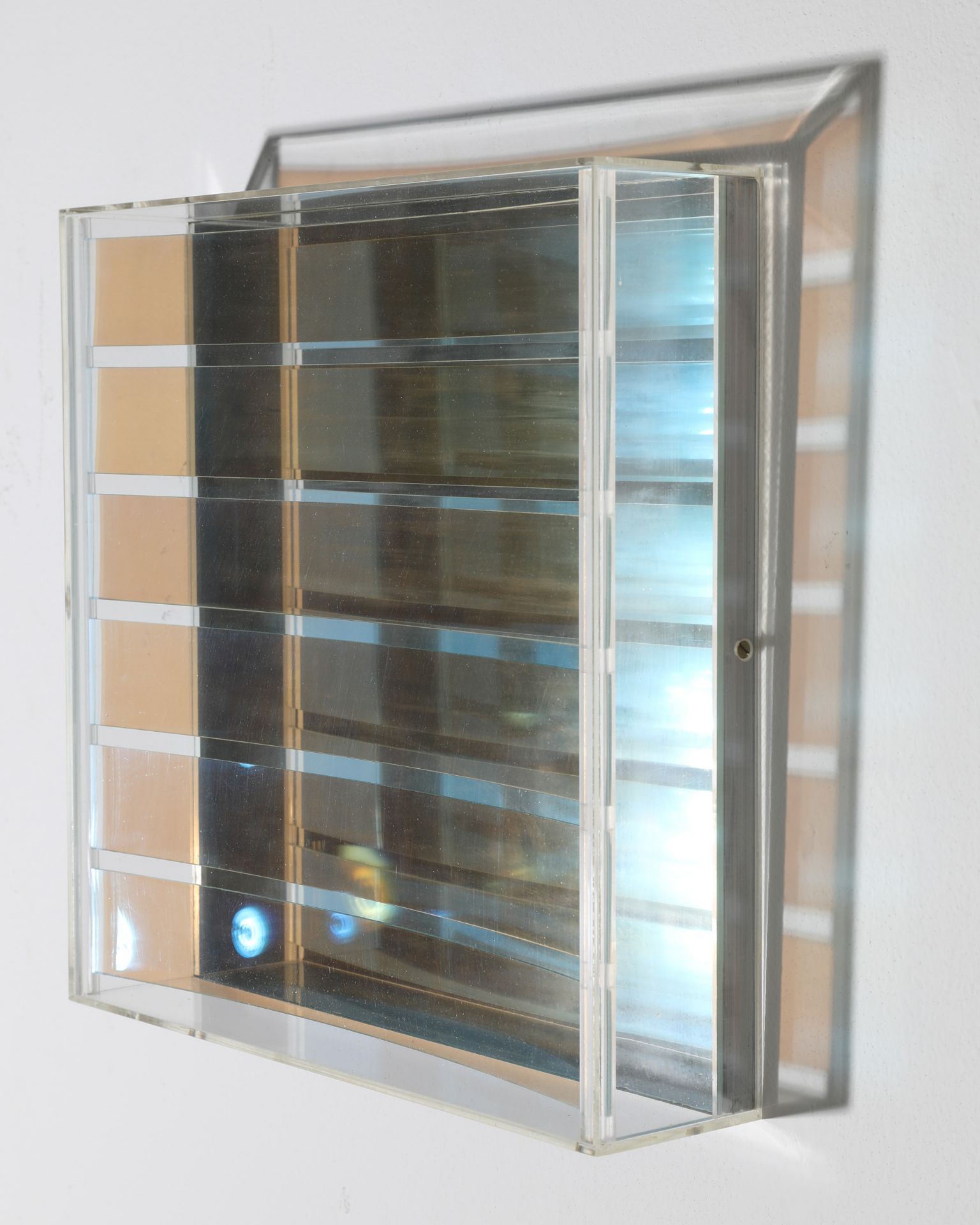 Adolf Luther*, mirror object with 6 concave stripes, 1976 - Image 3 of 8