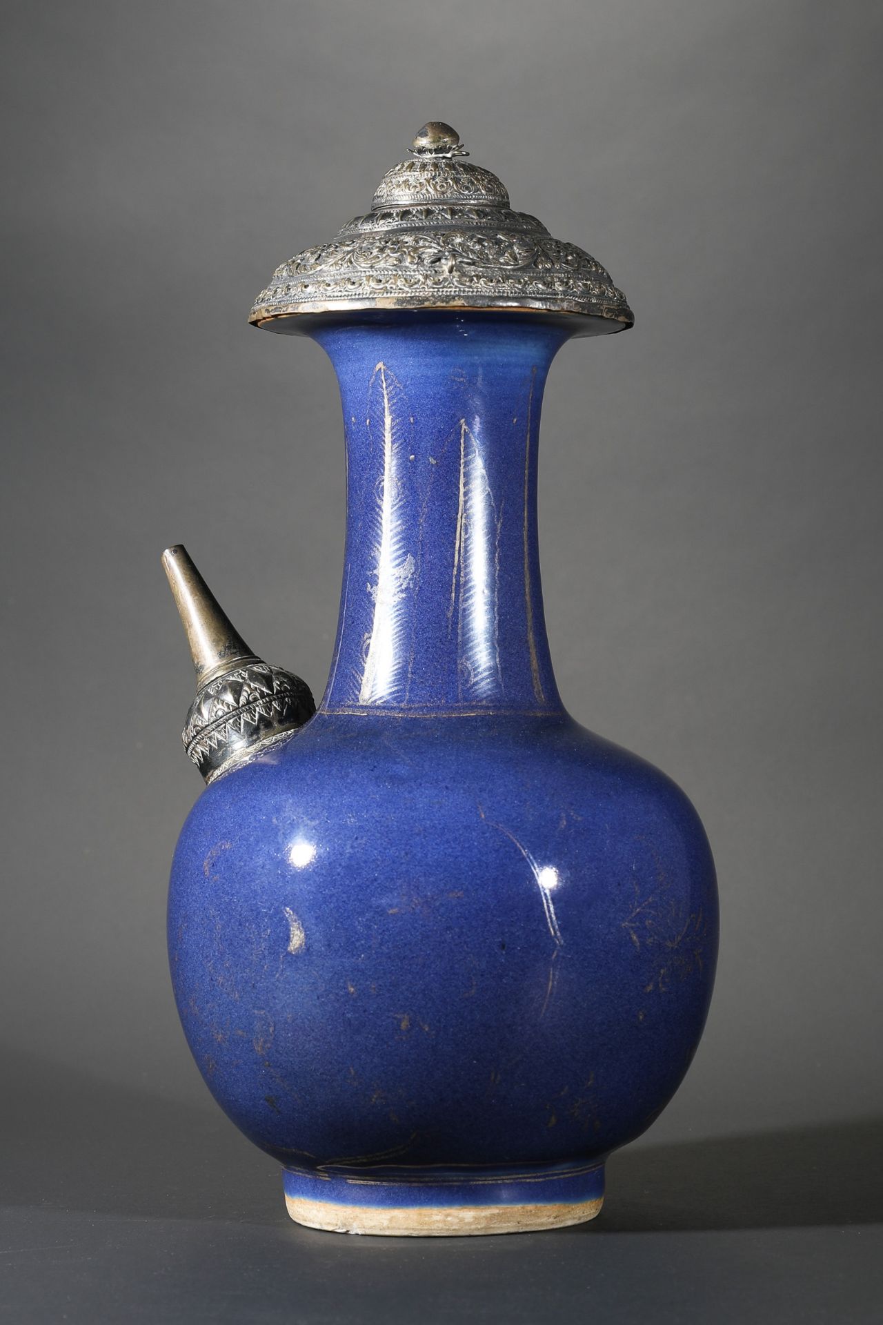 Kendi, Kangxi Period (1654-1722), powder blue with gold painting and silver mount - Image 5 of 8