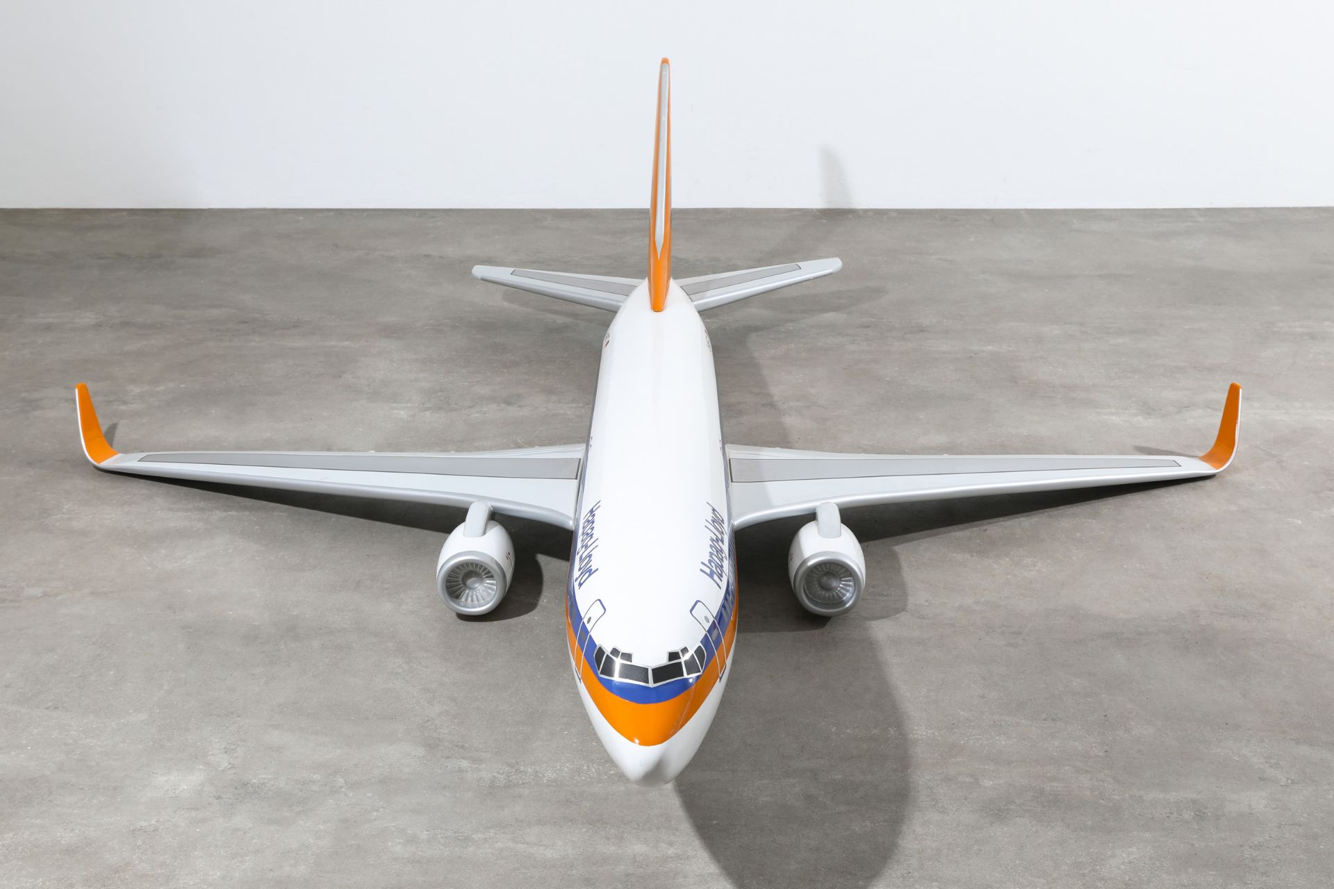 Hapag Lloyd, Boeing 737, large aircraft model, scale 1:12 - Image 3 of 5