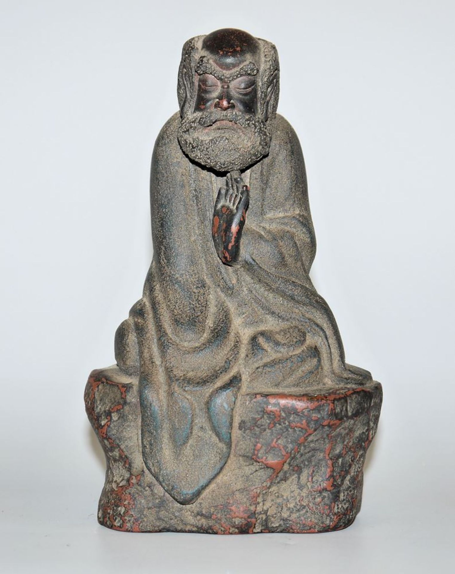 Segnender Luohan, Keramikplastik der Edo-Zeit, Japan 19. Jh.