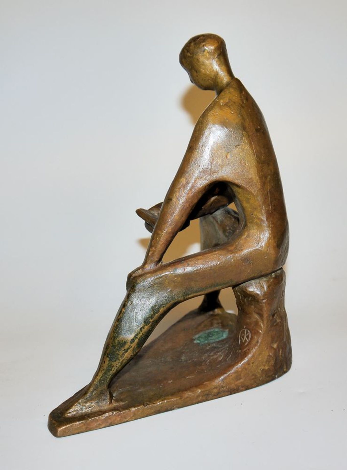 Joachim Karsch, Reading Man, bronze sculpture of the 1920s, foundry mark W. Füssel, Berlin - Image 2 of 3