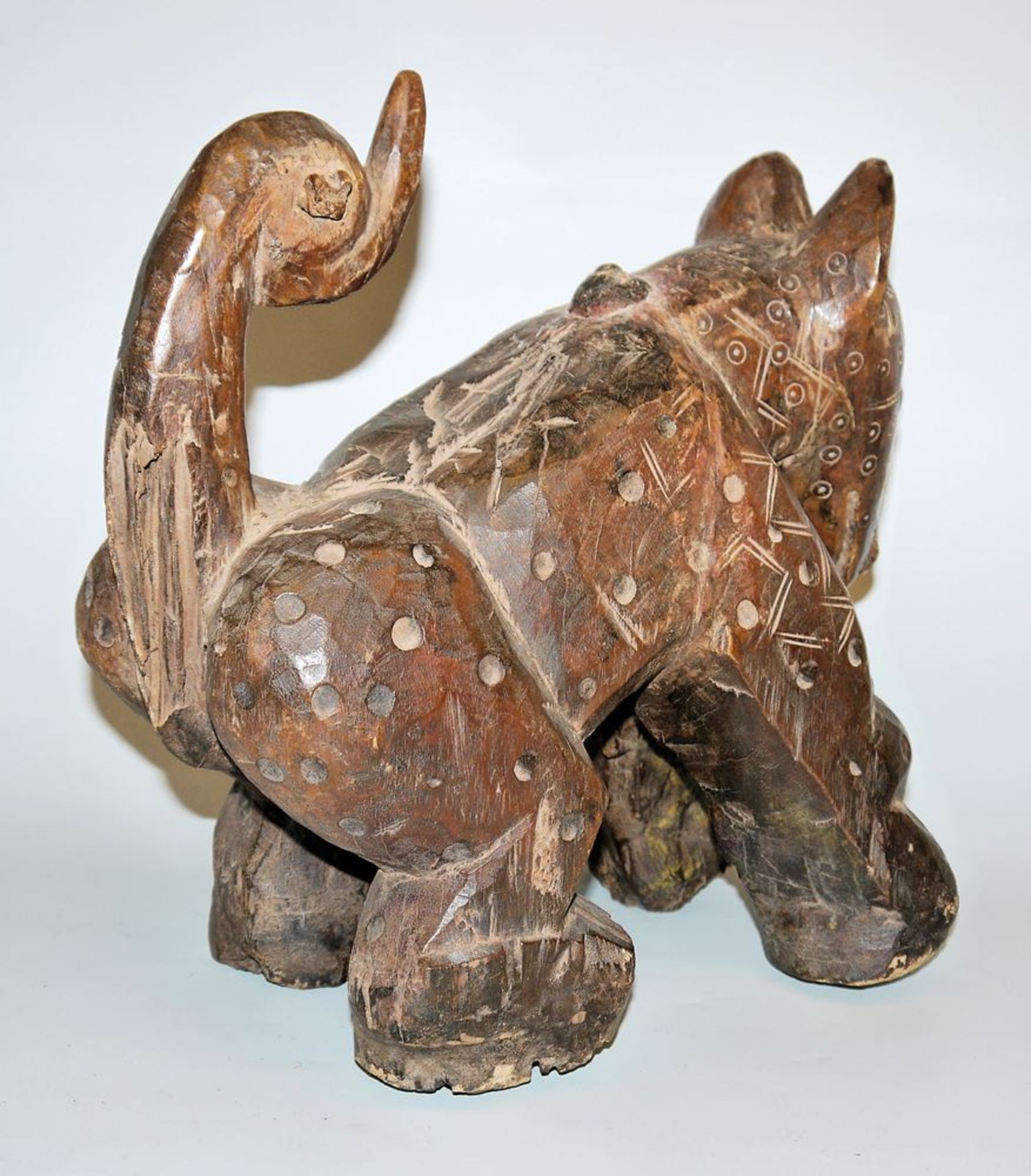 Sculpture of a dog, Lega, Northeast Congo - Image 2 of 2