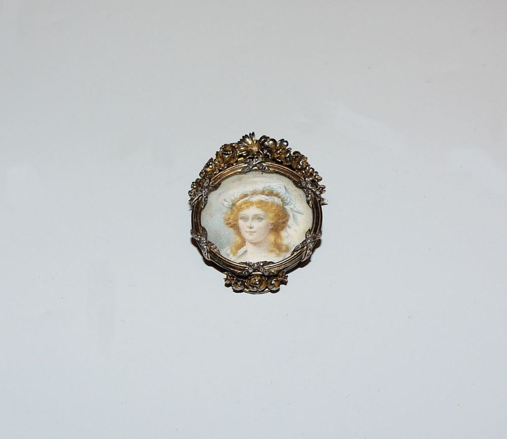 Gustave-Roger Sandoz, brooch with miniature portrait and diamonds, gold, signed, Paris circa 1900,  - Image 3 of 3