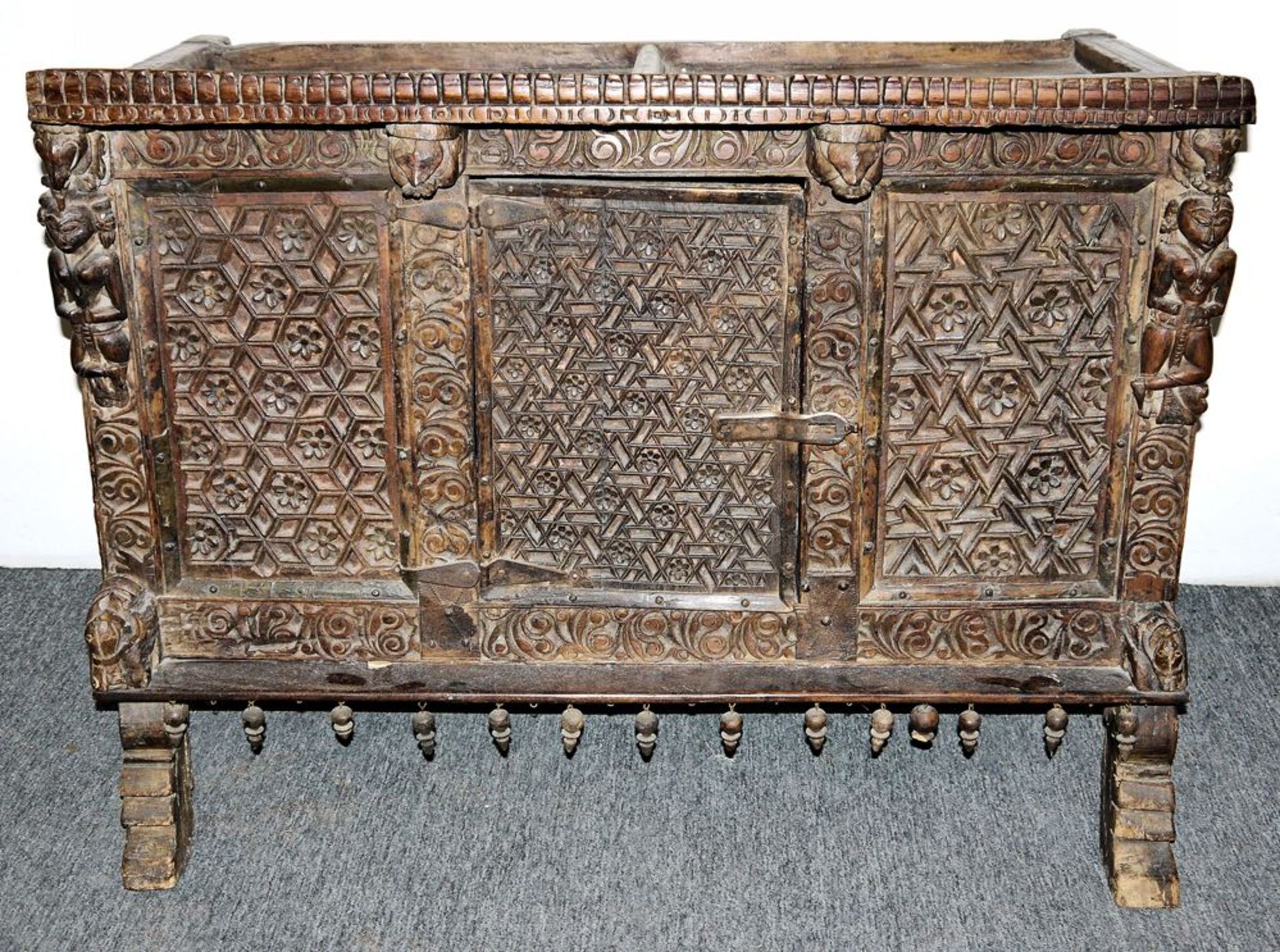 Large "Majus", wedding chest from Gujarat, India 19th century