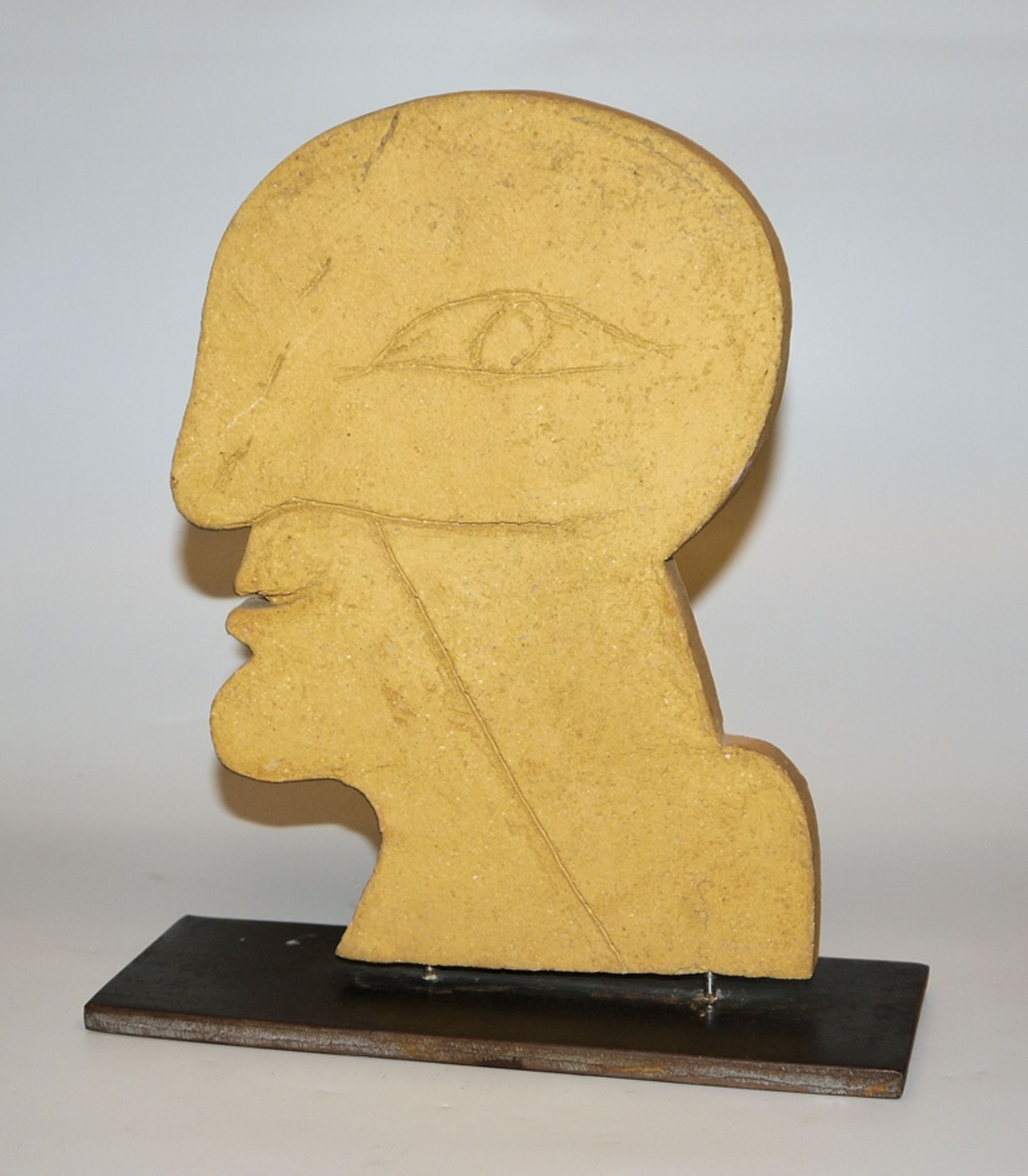 Horst Antes, "Small head with pustules", ochre-coloured body, unique piece from 1971 - Image 2 of 3