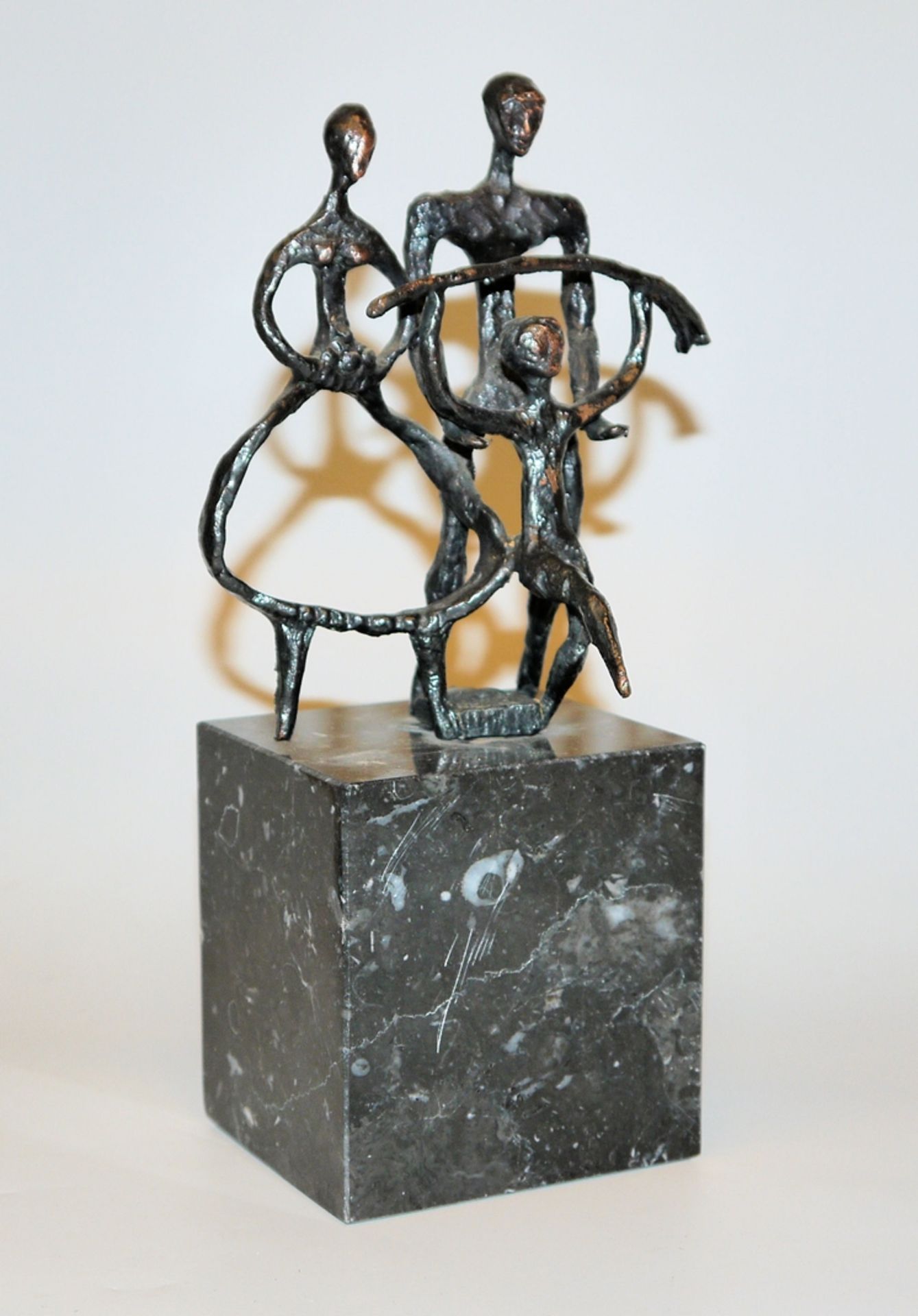 José Carrilero Gil, "L`ágriculture, L`ágriculteur et le progrès", bronze sculpture