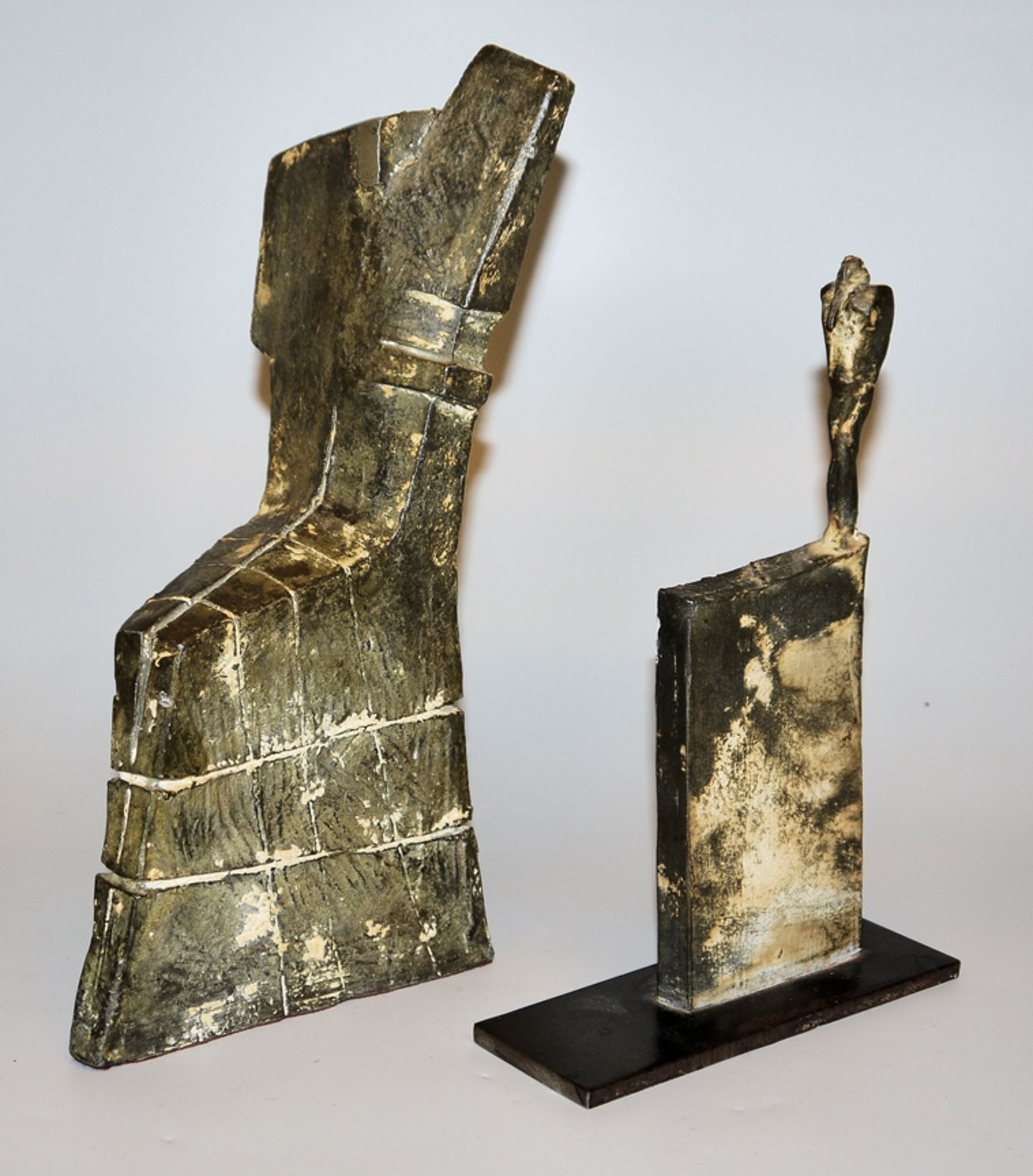 Martin Schöneich, 2 geometrically reduced figures, bronze sculptures - Image 2 of 5