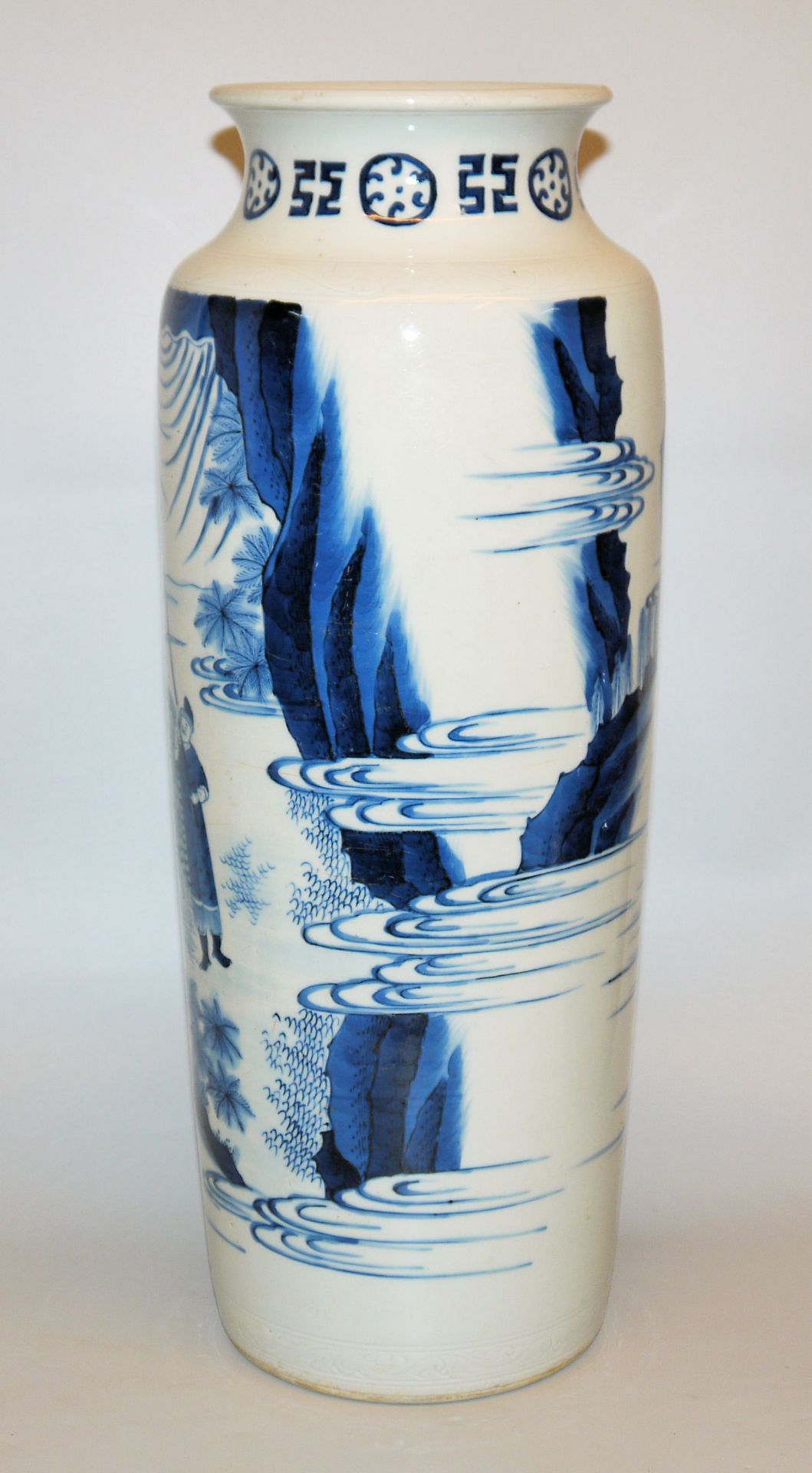 Large blue and white cylinder vase, Kangxi Historicism, China, probably late 19th/early 20th centur - Image 4 of 6