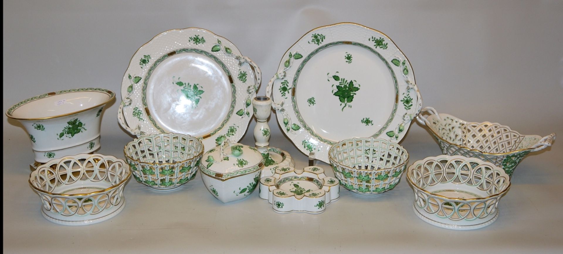 11 pieces of porcelain Apponyi Green, Herend