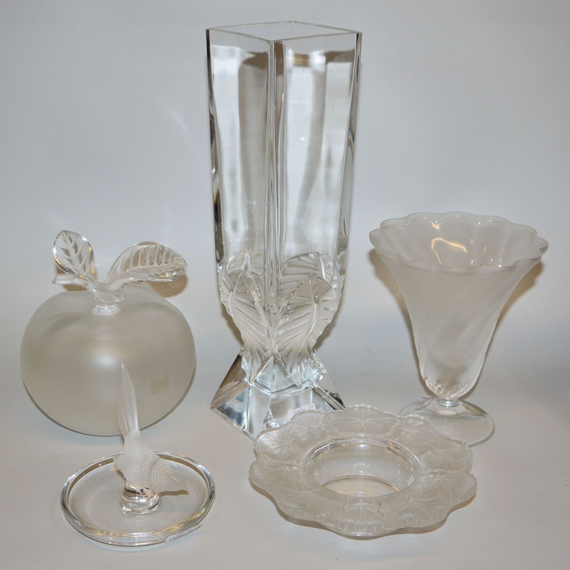 5 x Lalique glass from collection estate: "Fille d'Eve" flacon, "Lucie" and "Broceliande" vase, sma
